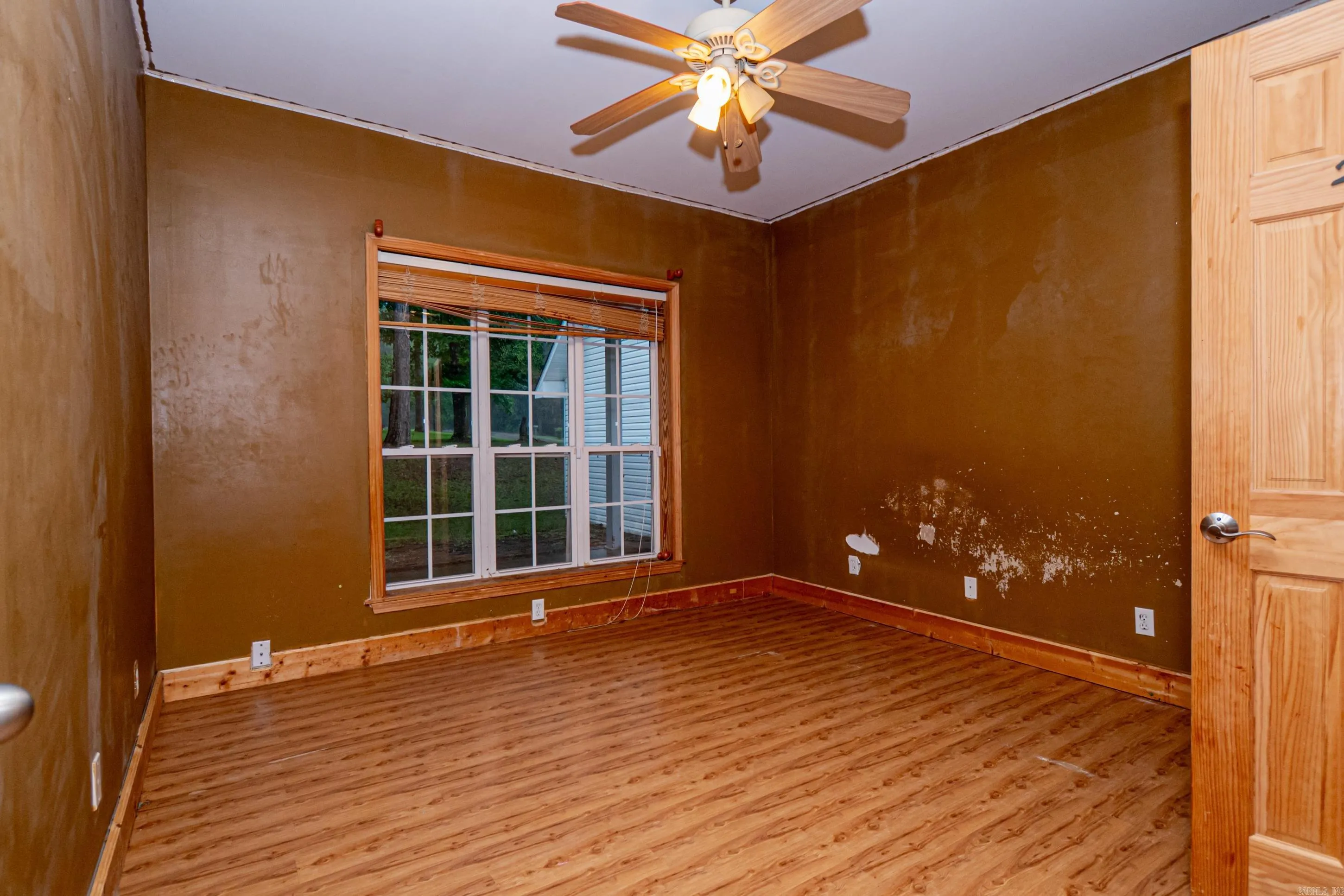 Property at 114  Colony east dr - Image 10