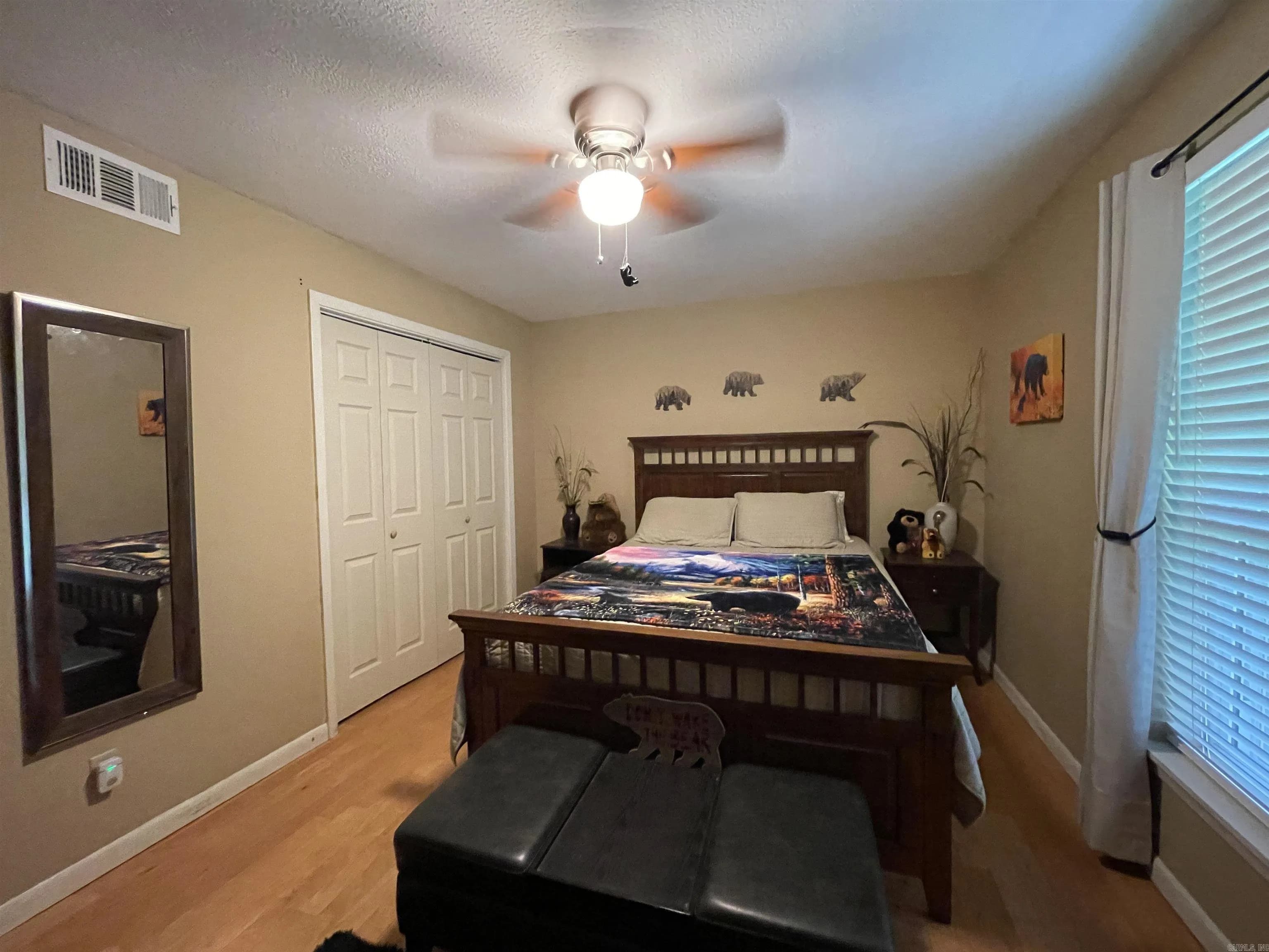 Property at 201  Ponderosa - Image 18