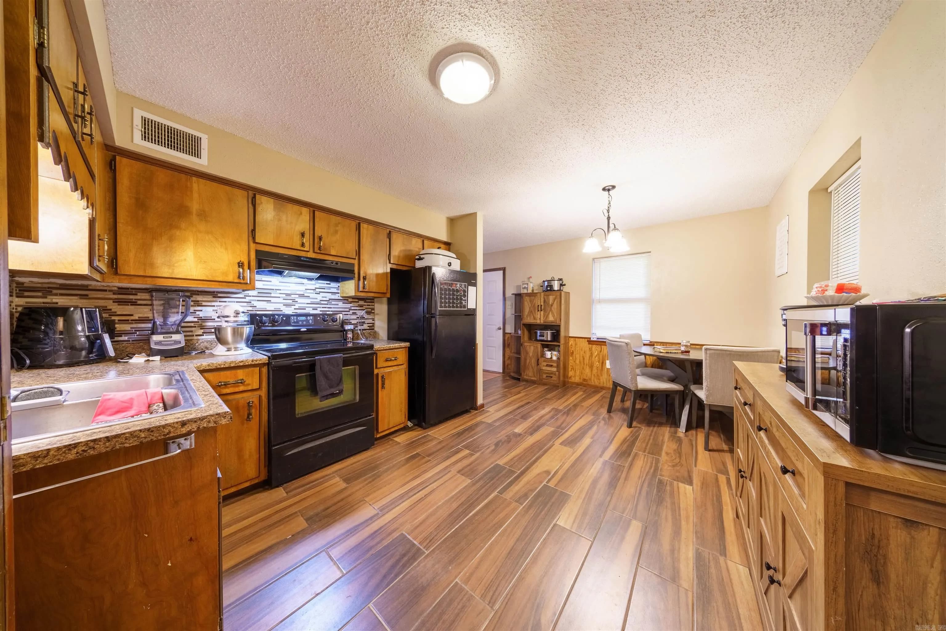 Property at 65  Oak - Image 13