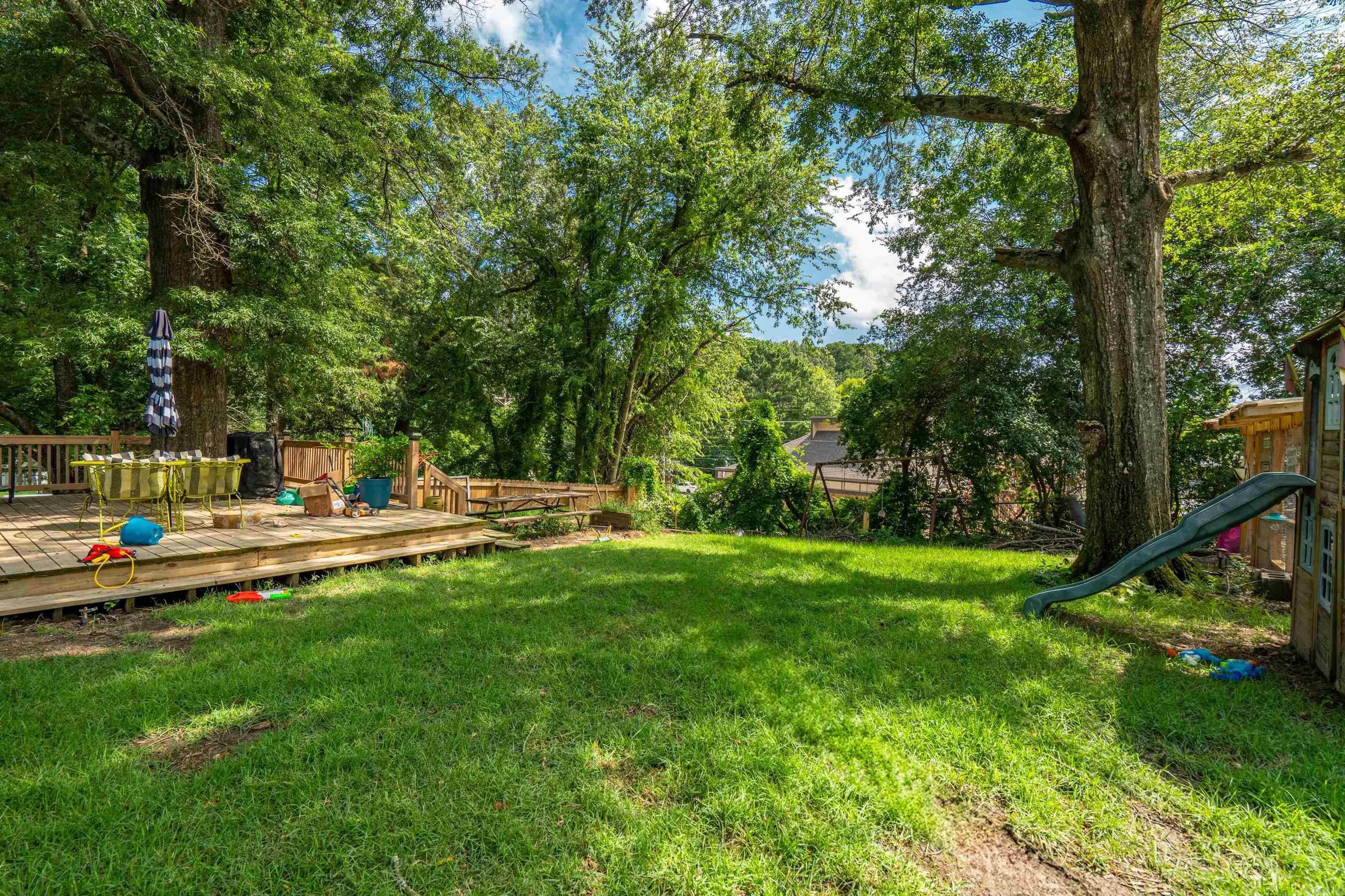 Property at 1109  Crystal - Image 33
