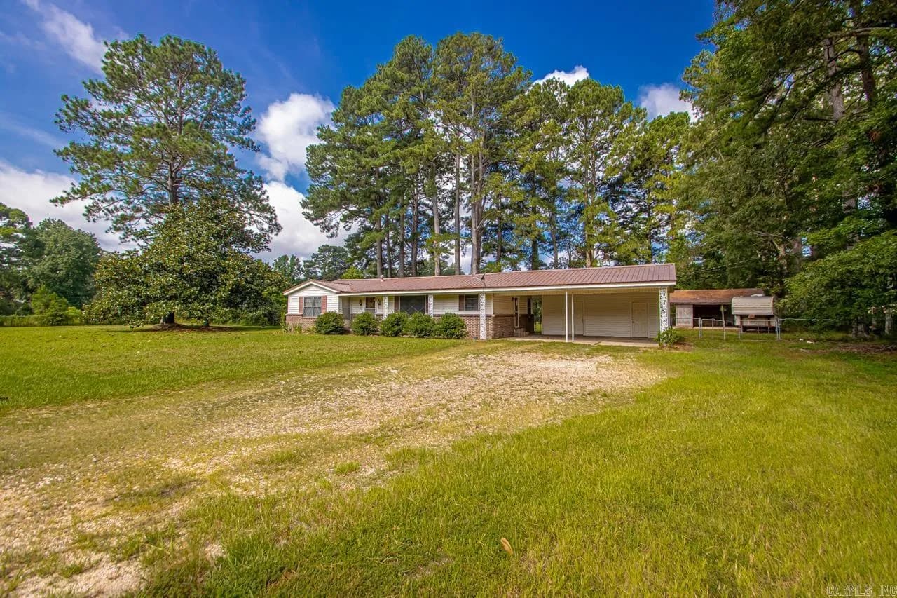 Property at 173  Grant 82 - Image 3
