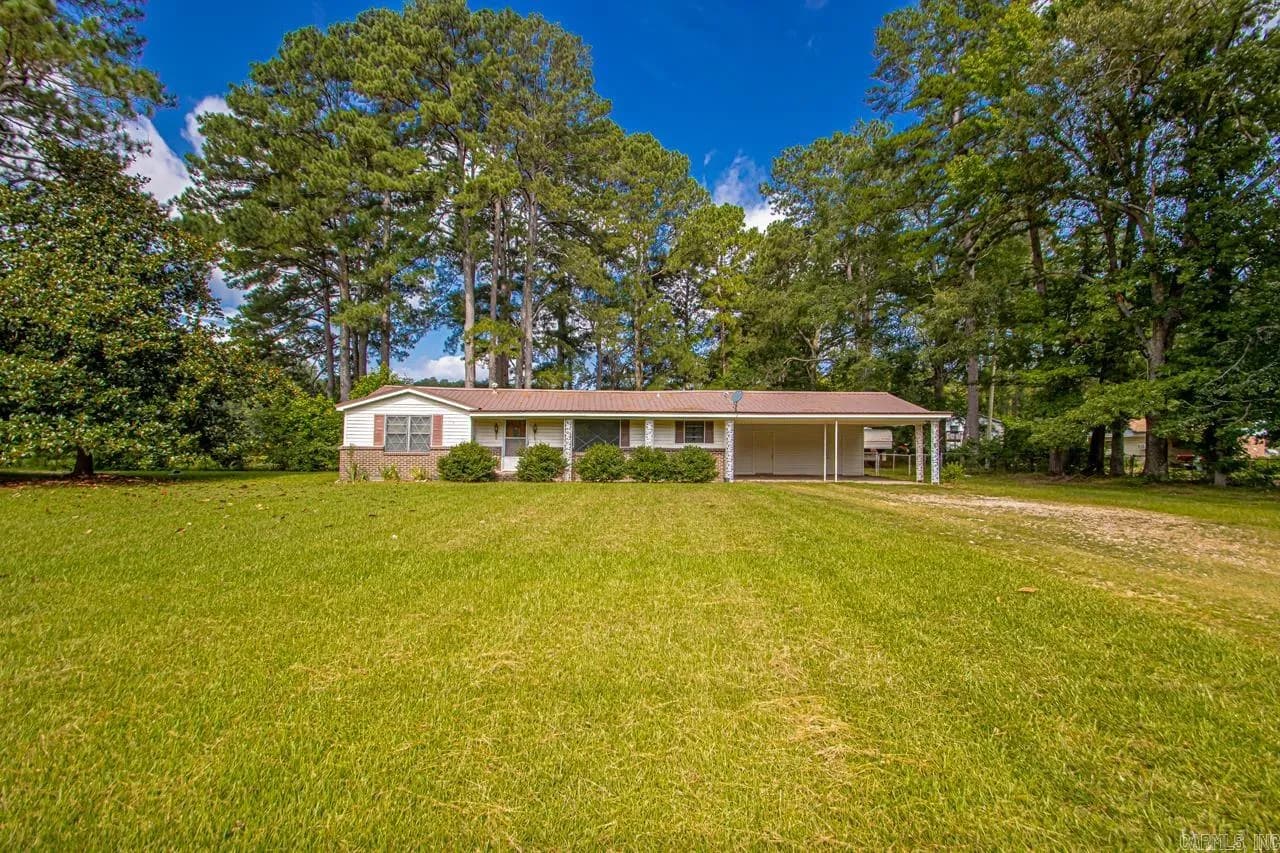 Property at 173  Grant 82 - Image 2