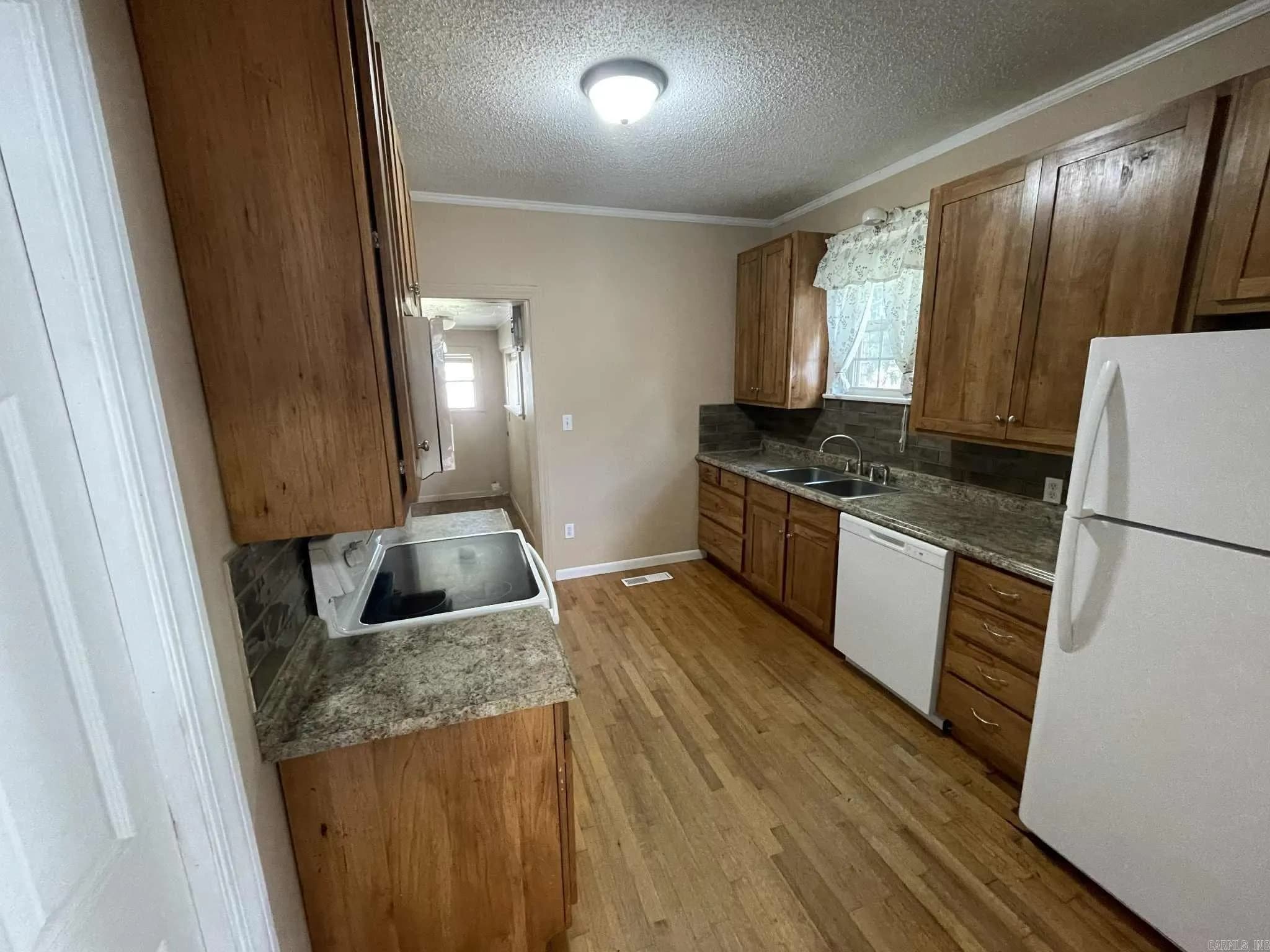 Property at 808 S College - Image 19