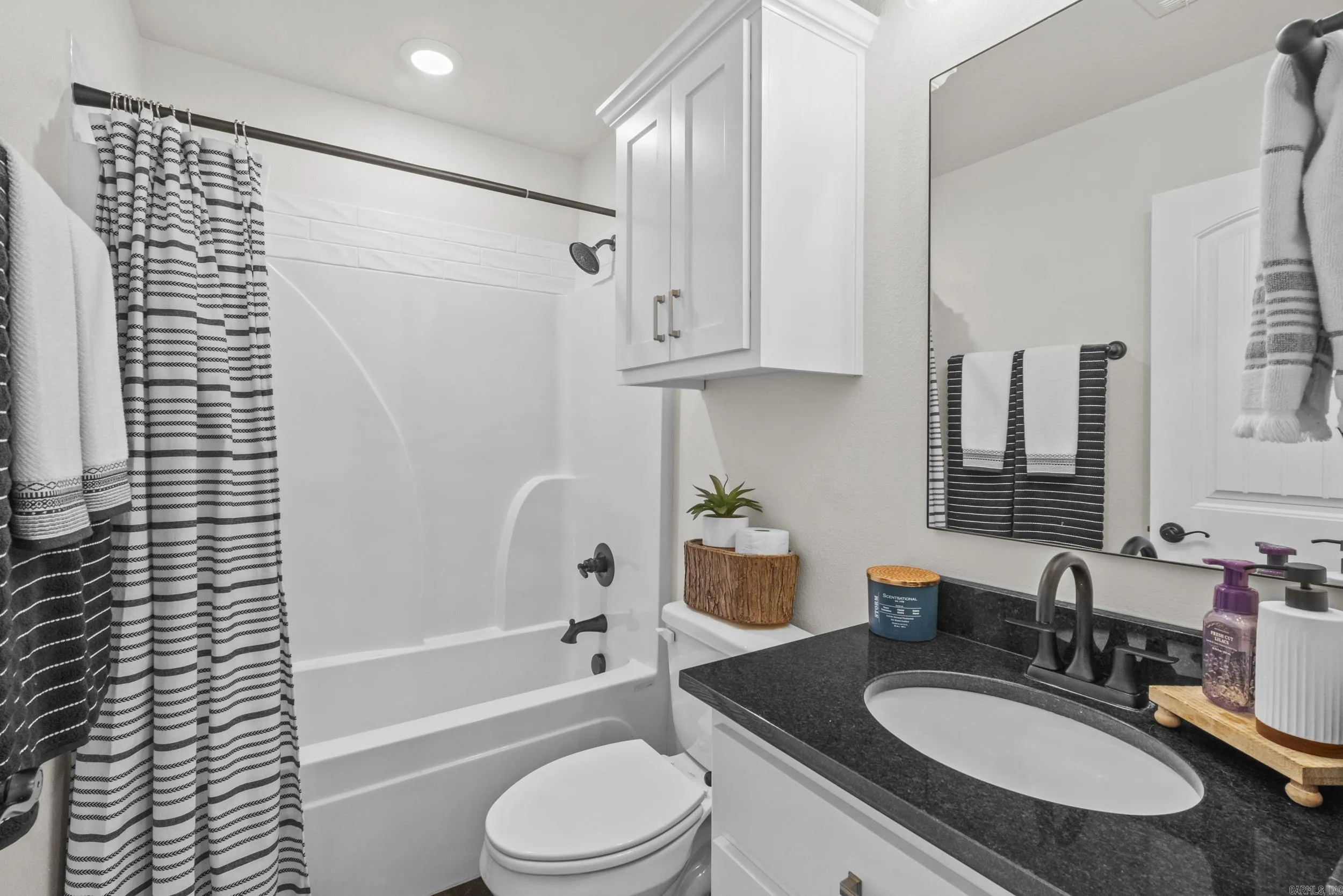 Property at 16  Chestnut - Image 28