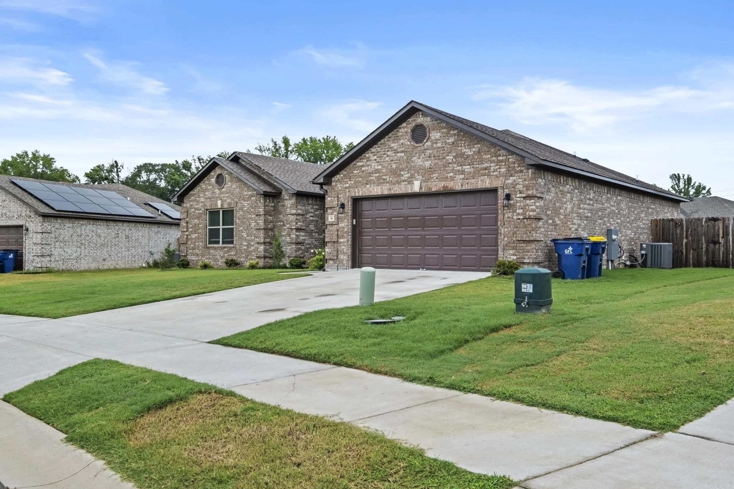 Property at 16  Chestnut - Image 2