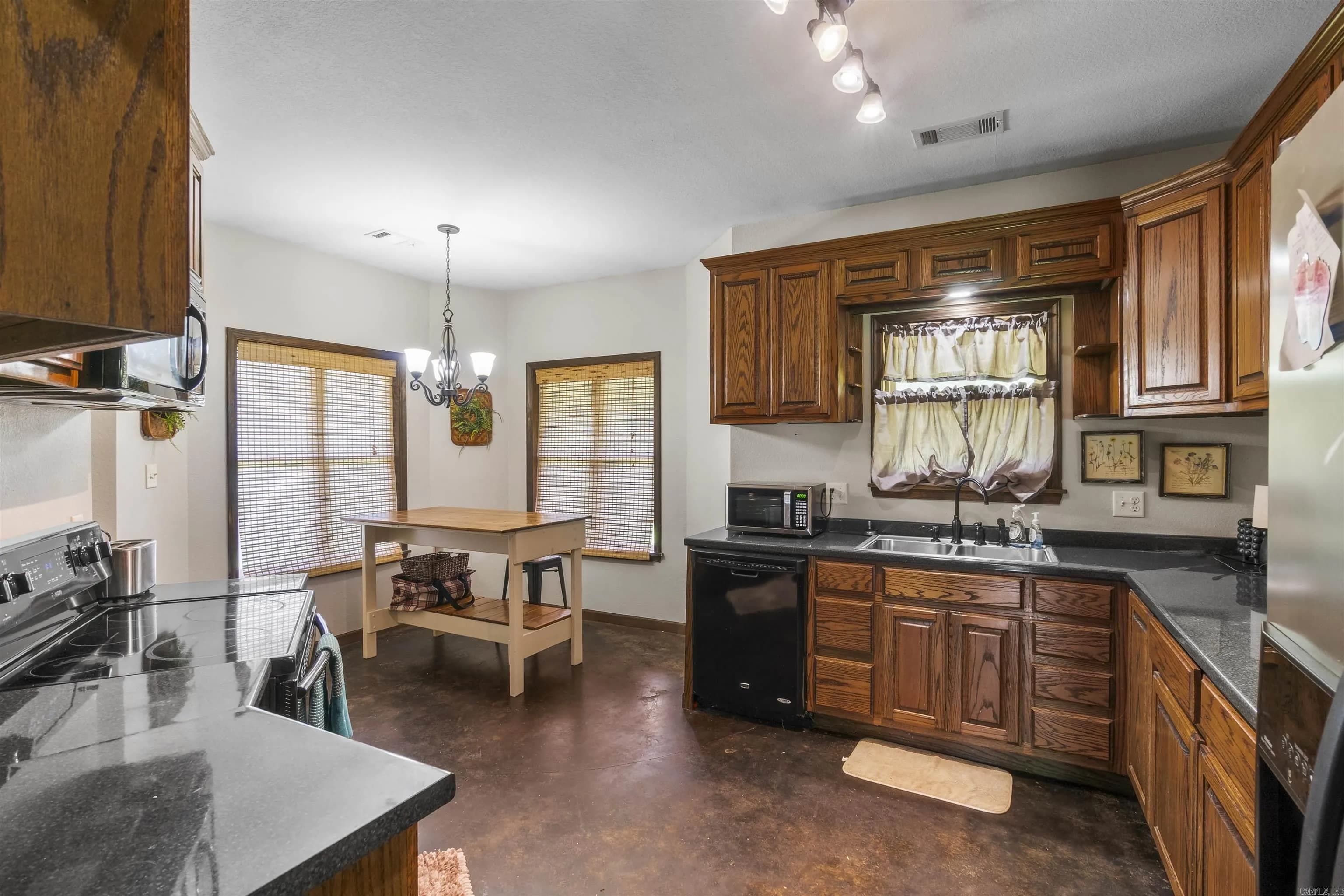 Property at 132  Haynes - Image 15