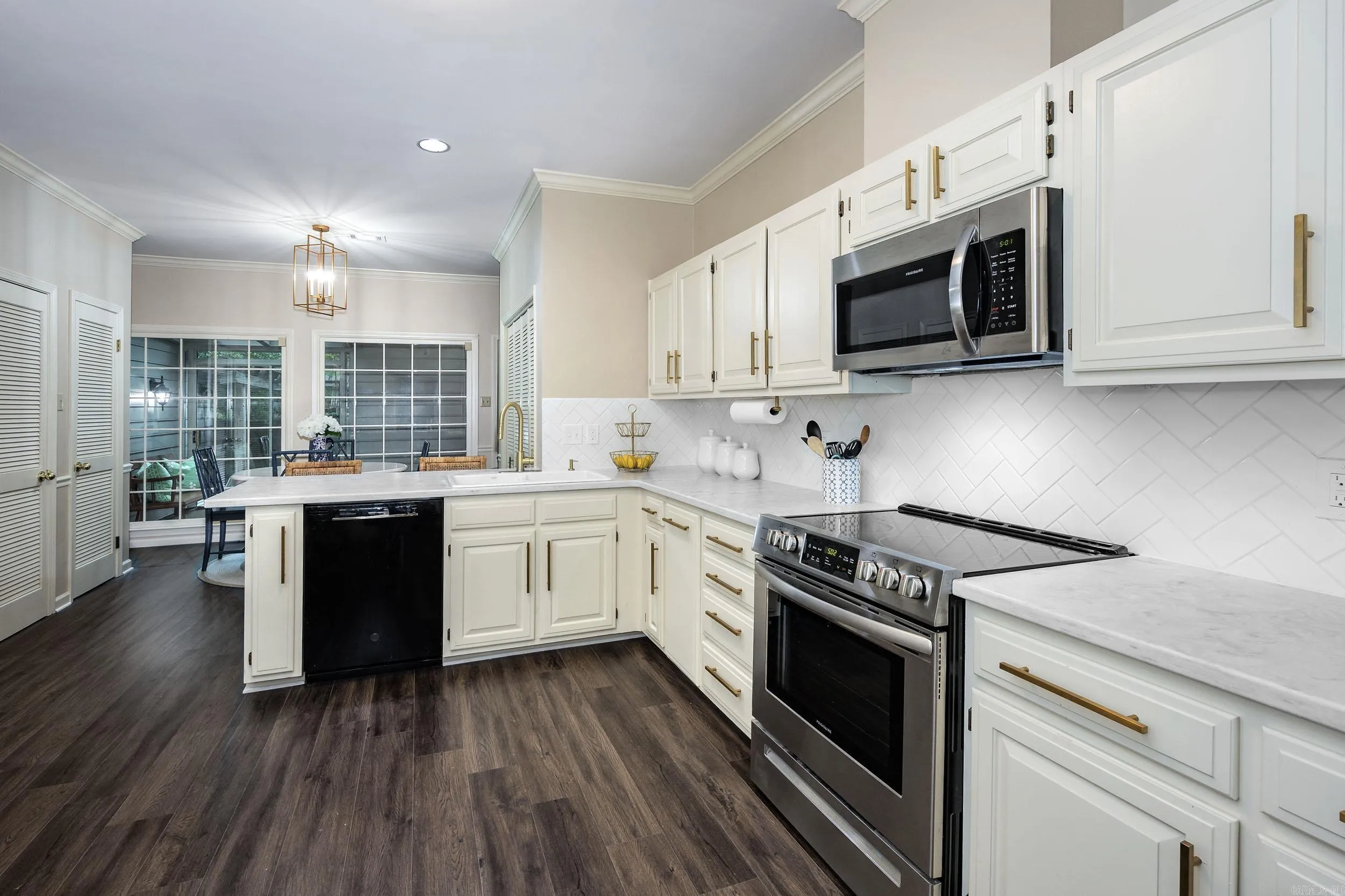 Property at 1821  Pickering - Image 14