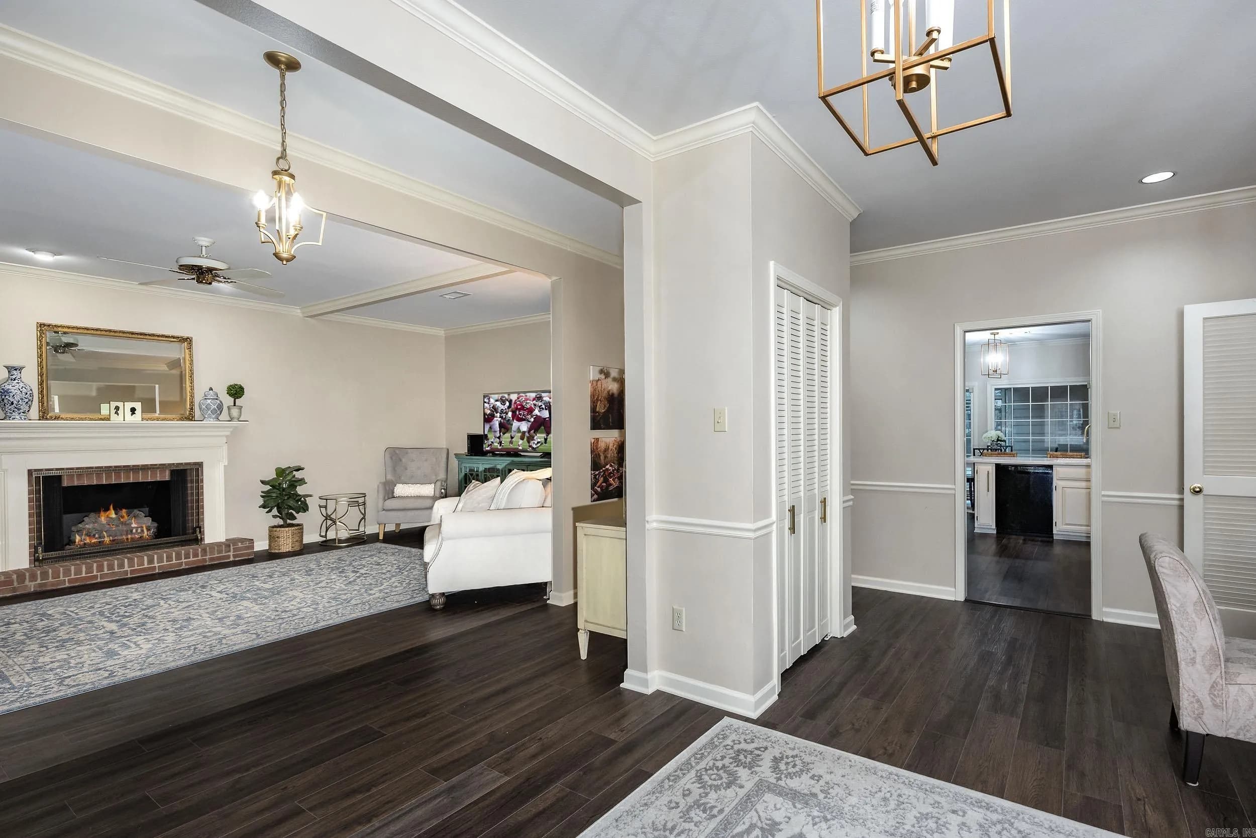 Property at 1821  Pickering - Image 11