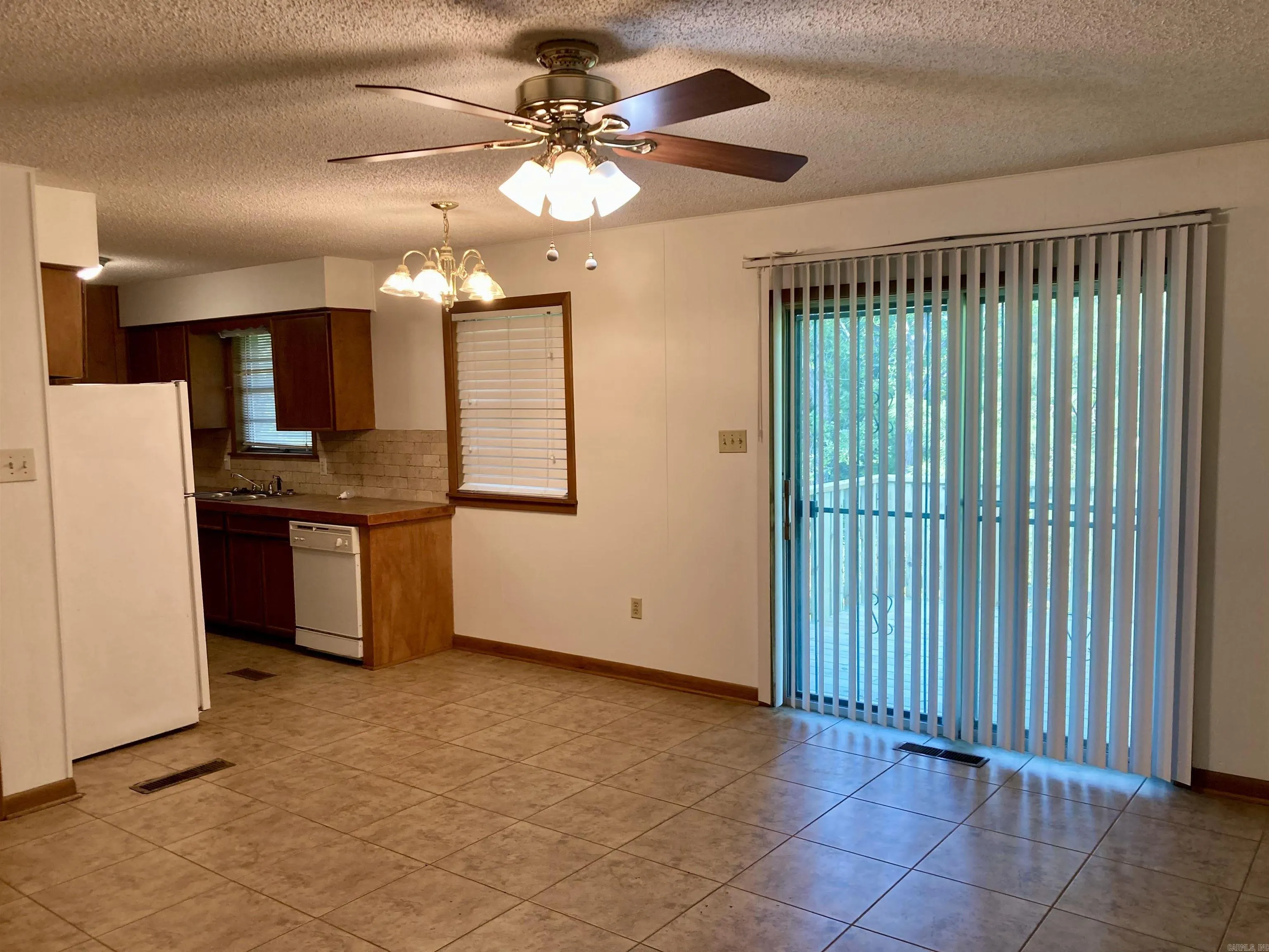 Property at 5212 N Walnut - Image 5
