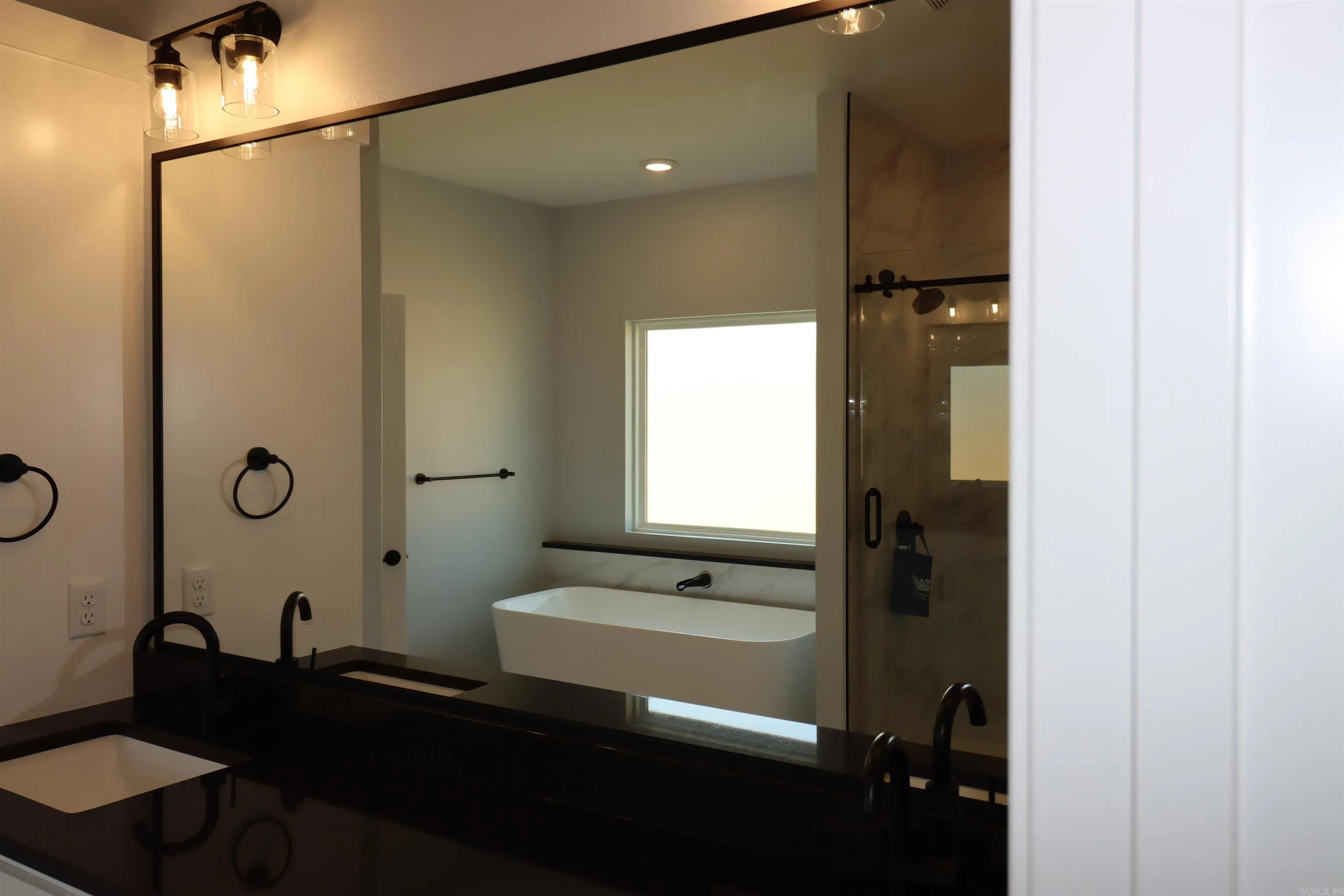 Property at 220  Kelton - Image 11