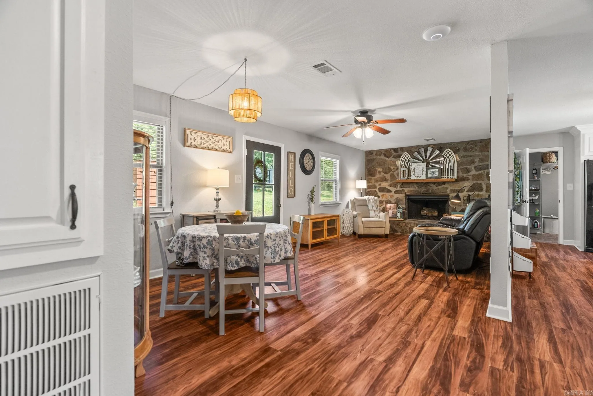 Property at 18  Crestview - Image 12
