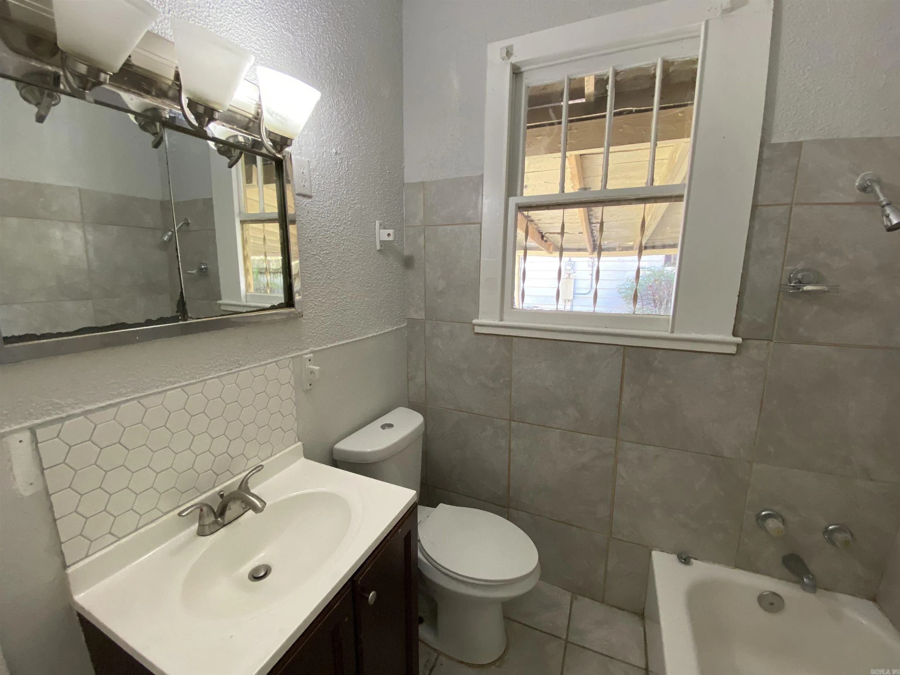 Property at 4204 W 23 - Image 10