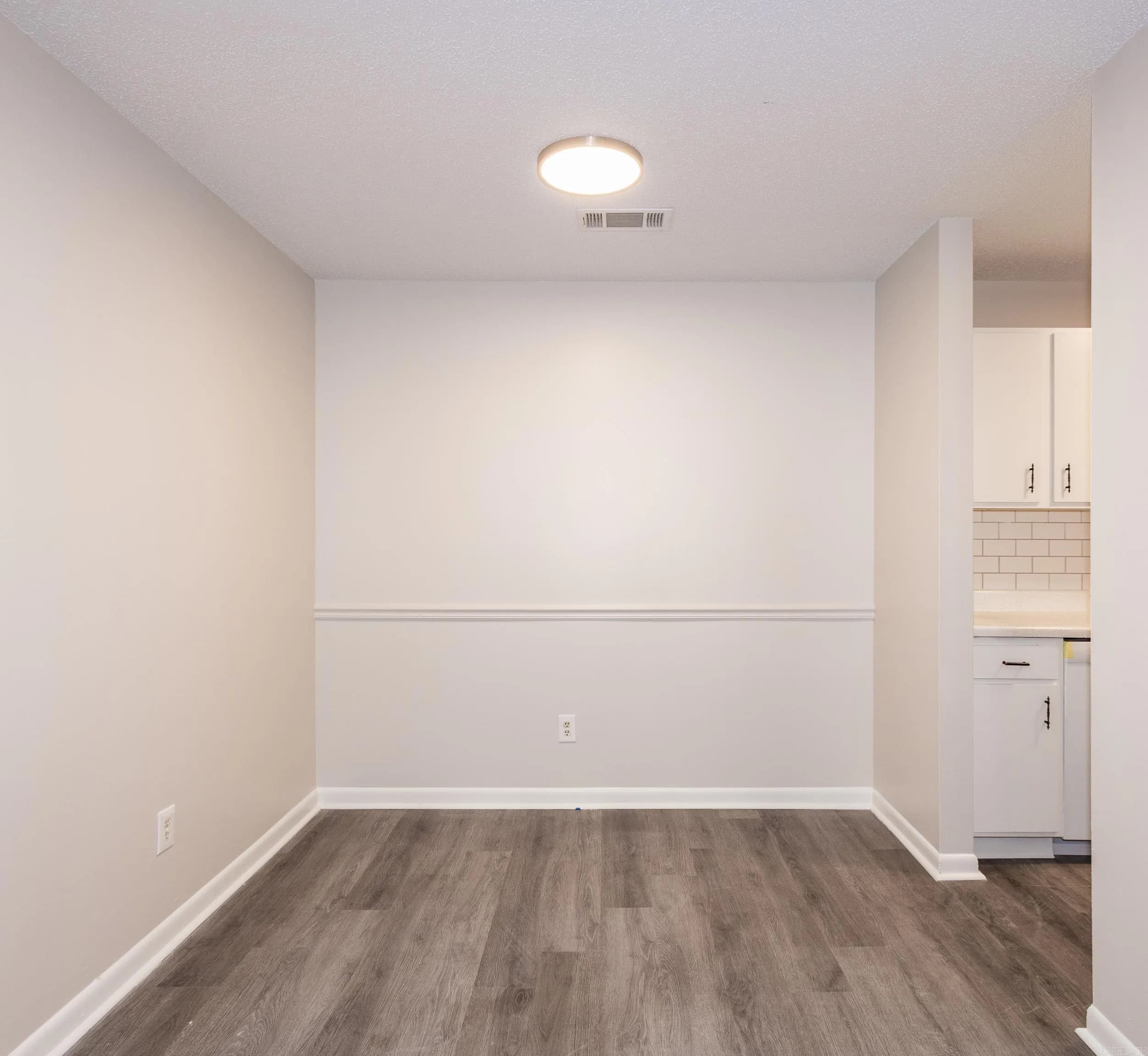 Property at 1100  Brookside, 36 - Image 10