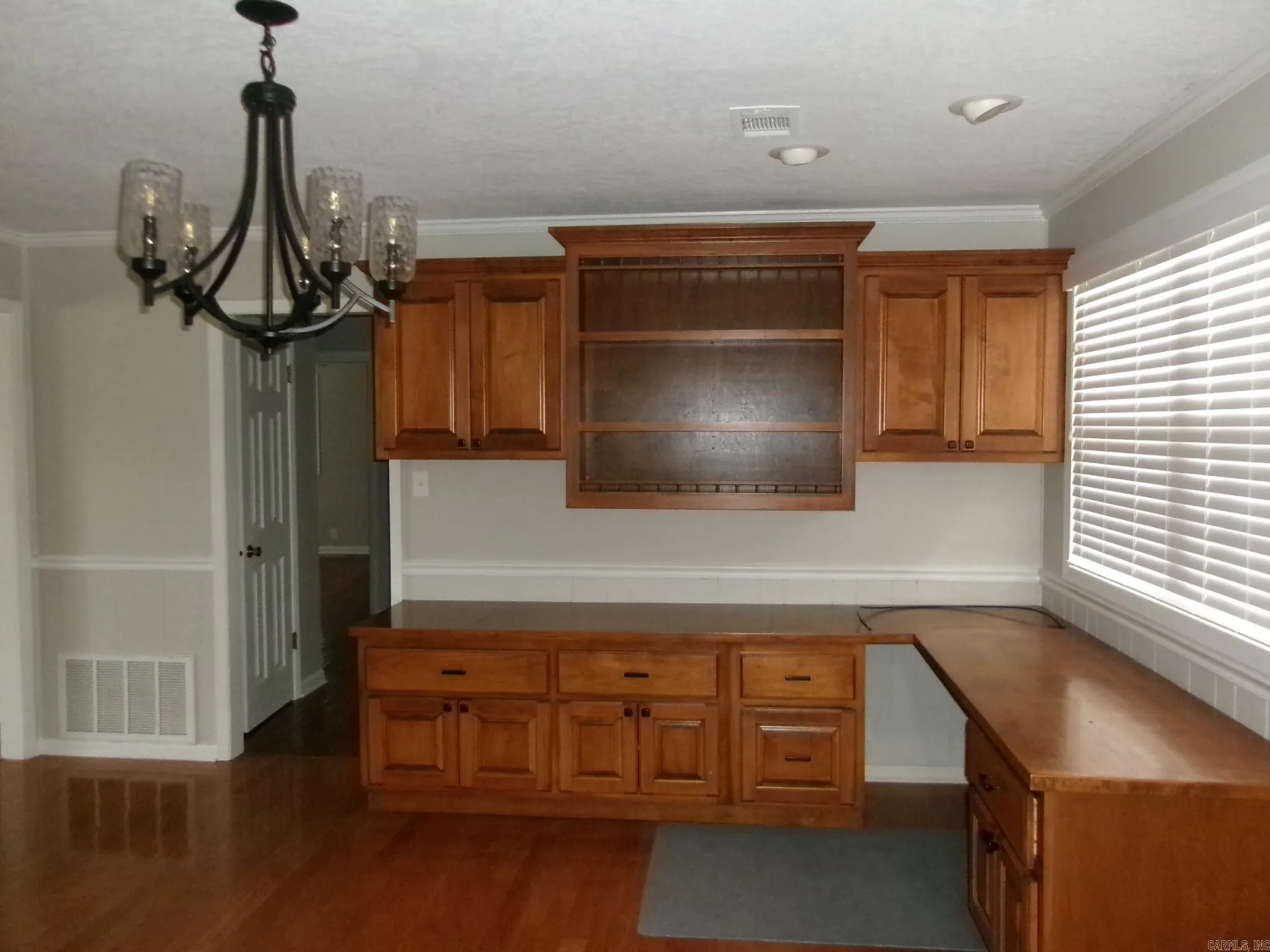 Property at 612  Finch - Image 17