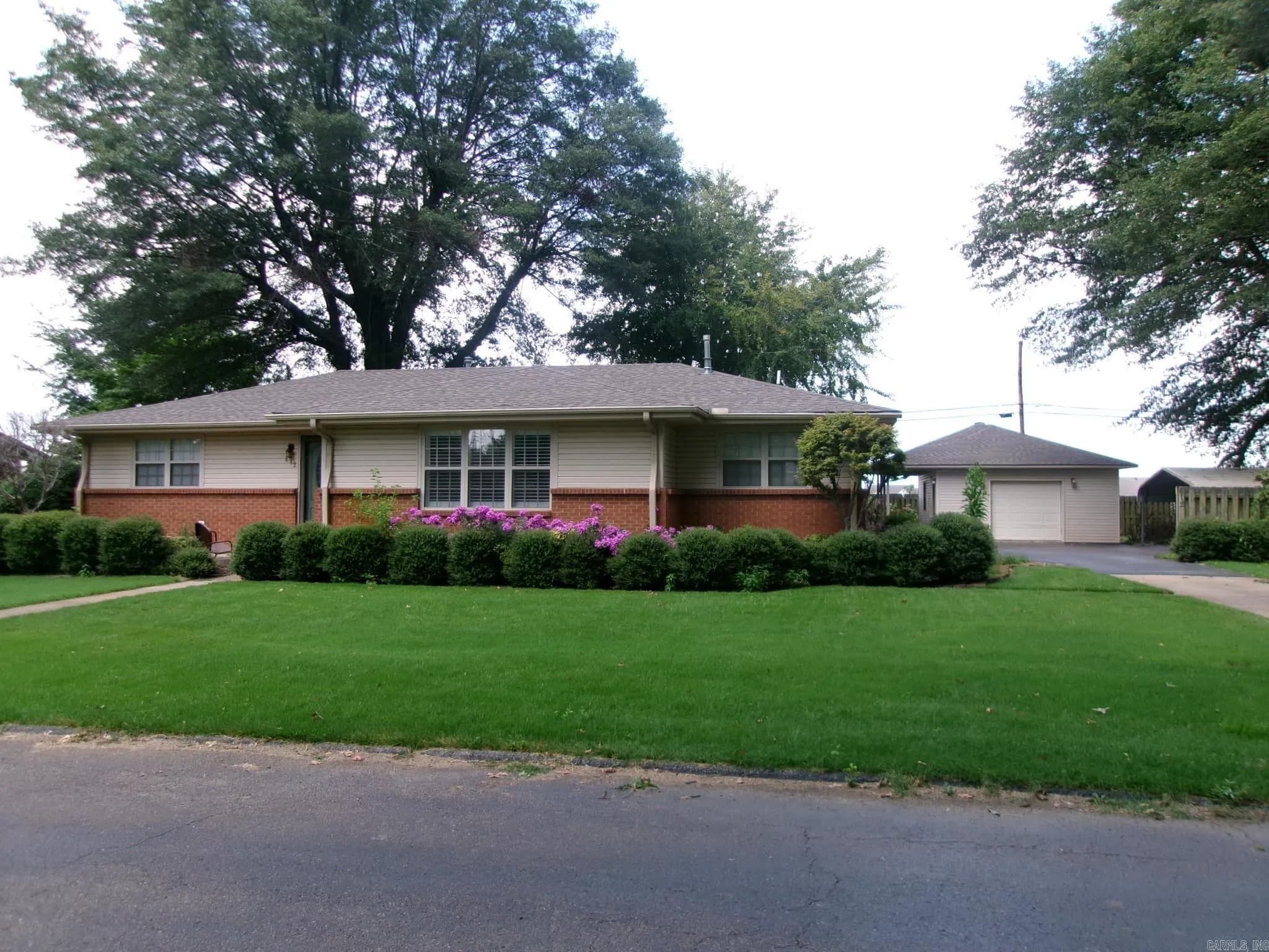 Property at 612  Finch - Image 1