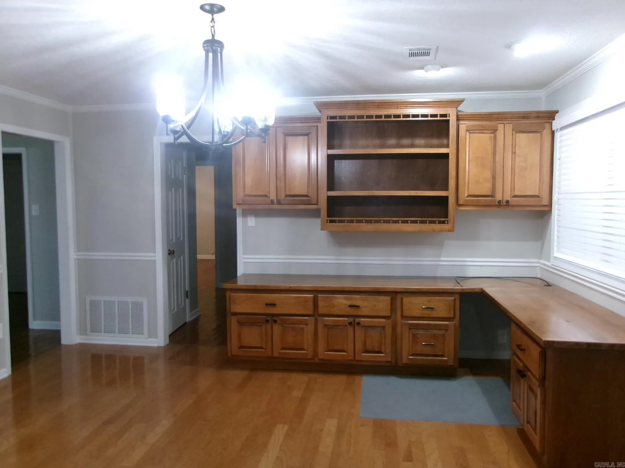 Property at 612  Finch - Image 12