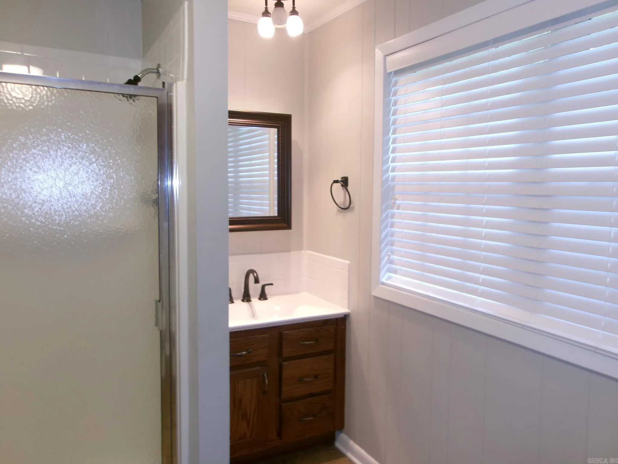 Property at 612  Finch - Image 16