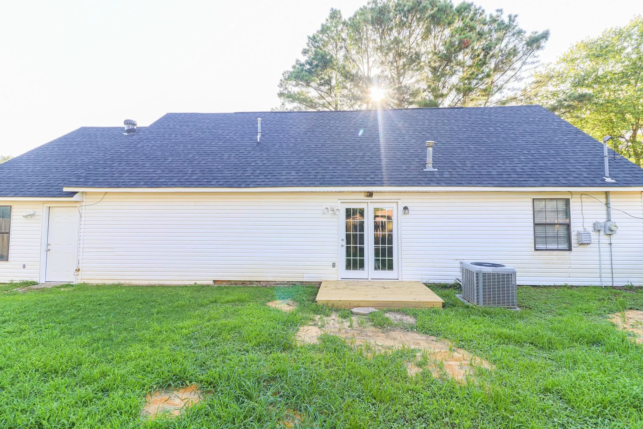 Property at 115 NE Dorothy drive - Image 40