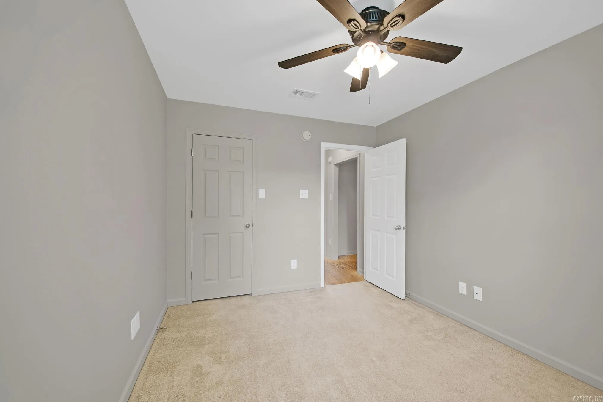 Property at 14  Haywood - Image 28