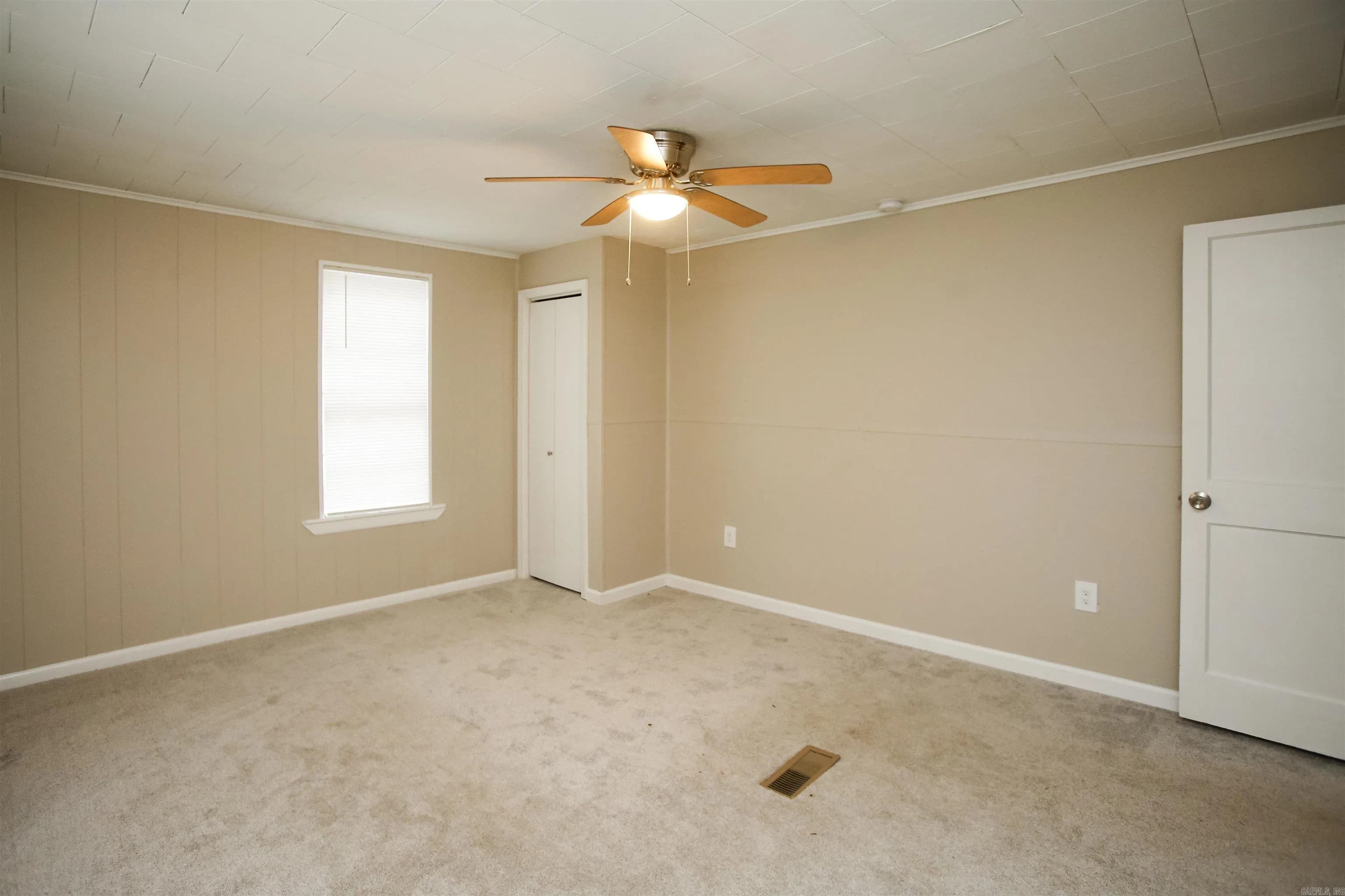 Property at 1315 W 16th - Image 7