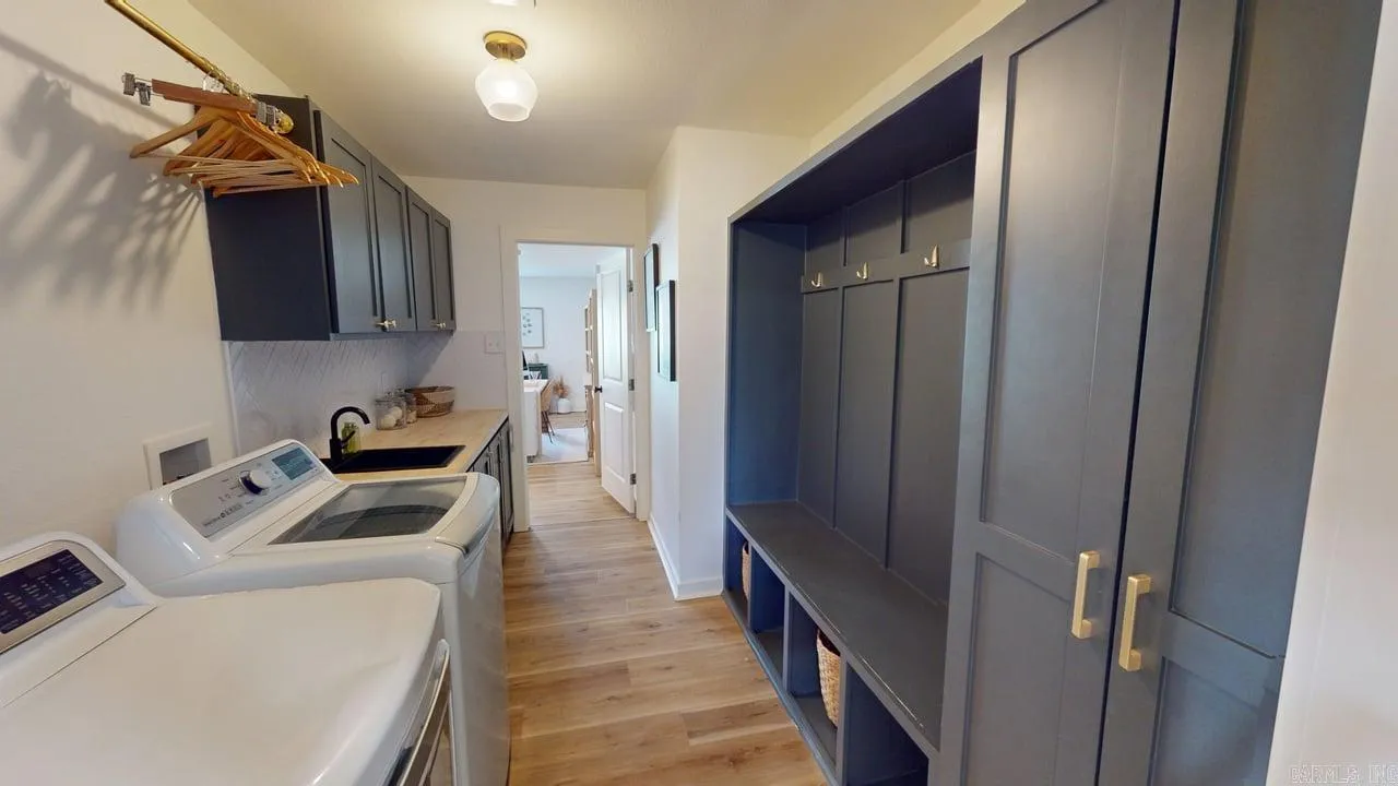 Property at 21  Stonehedge - Image 37