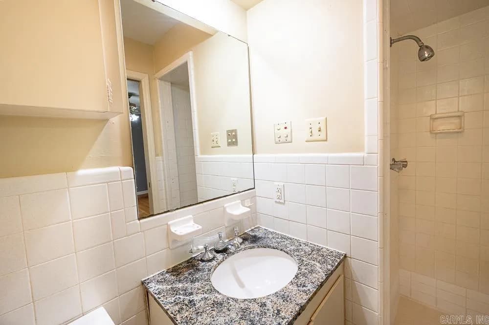 Property at 9516  Wiggins - Image 22