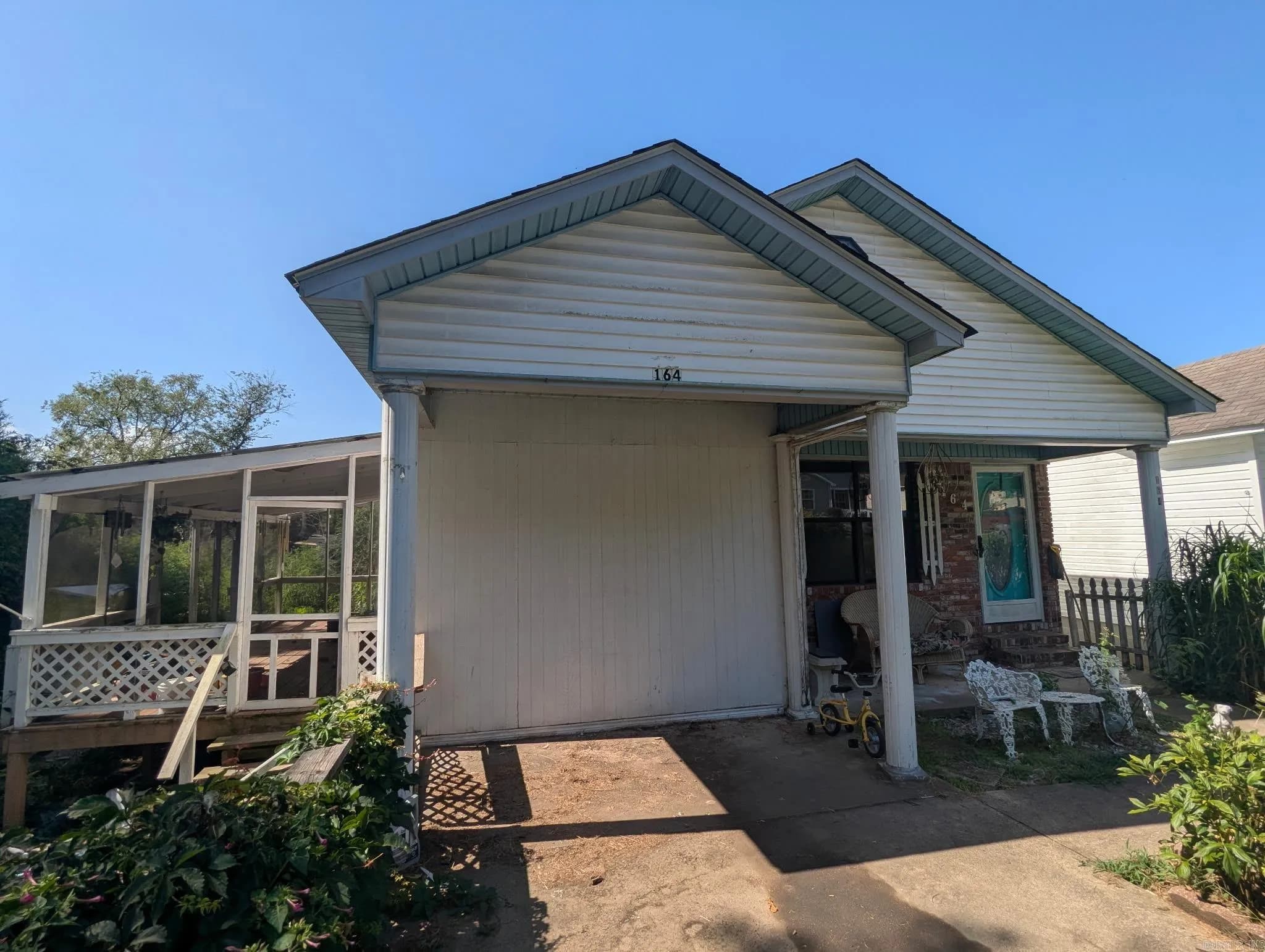 Property at 164  Chelle - Image 4