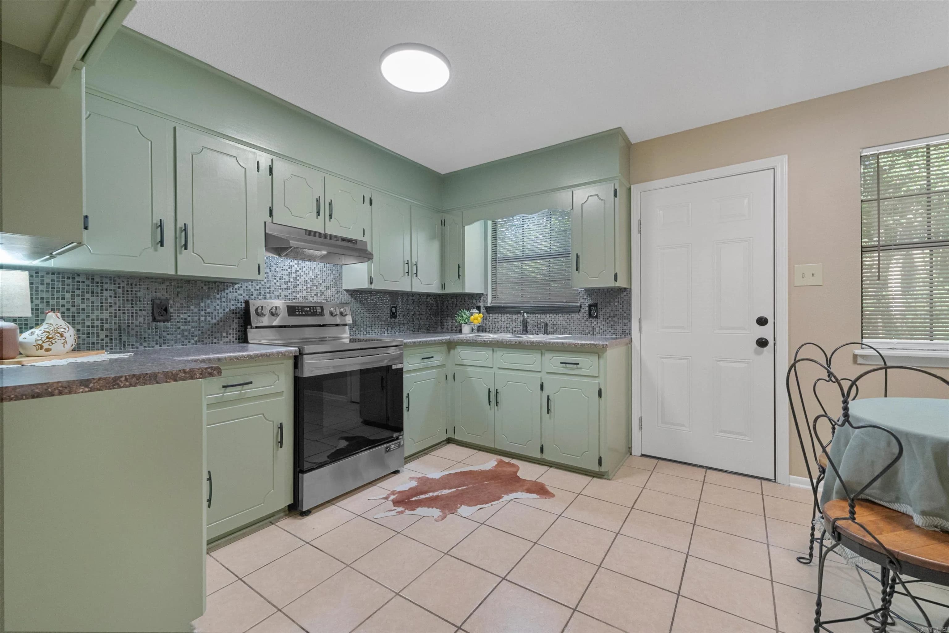 Property at 10019  Shannon - Image 7
