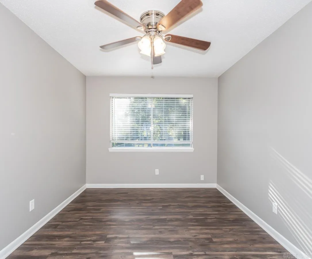 Property at 19 E Laramie, D - Image 18