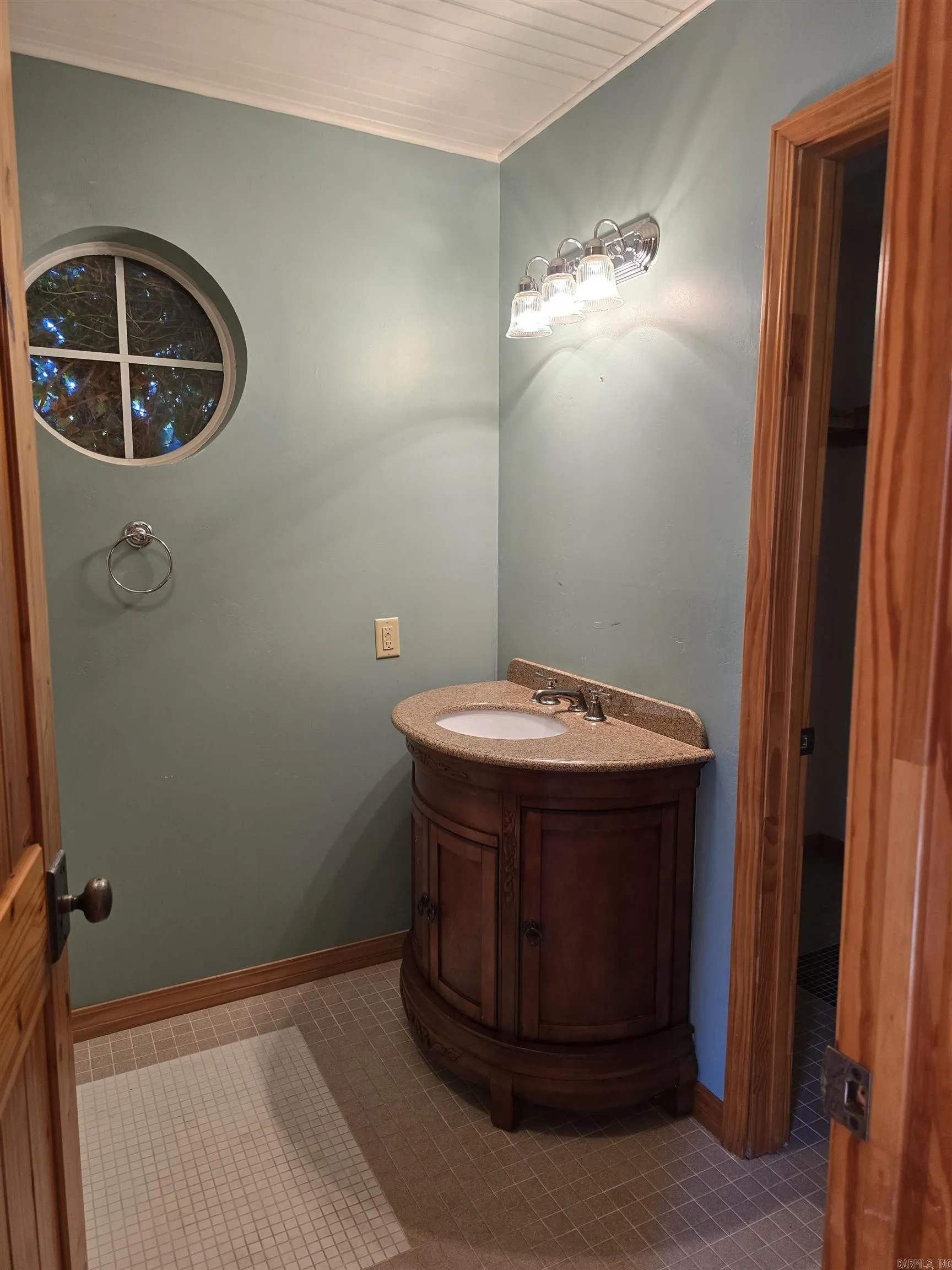 Property at 1400 W Boundary rd - Image 12