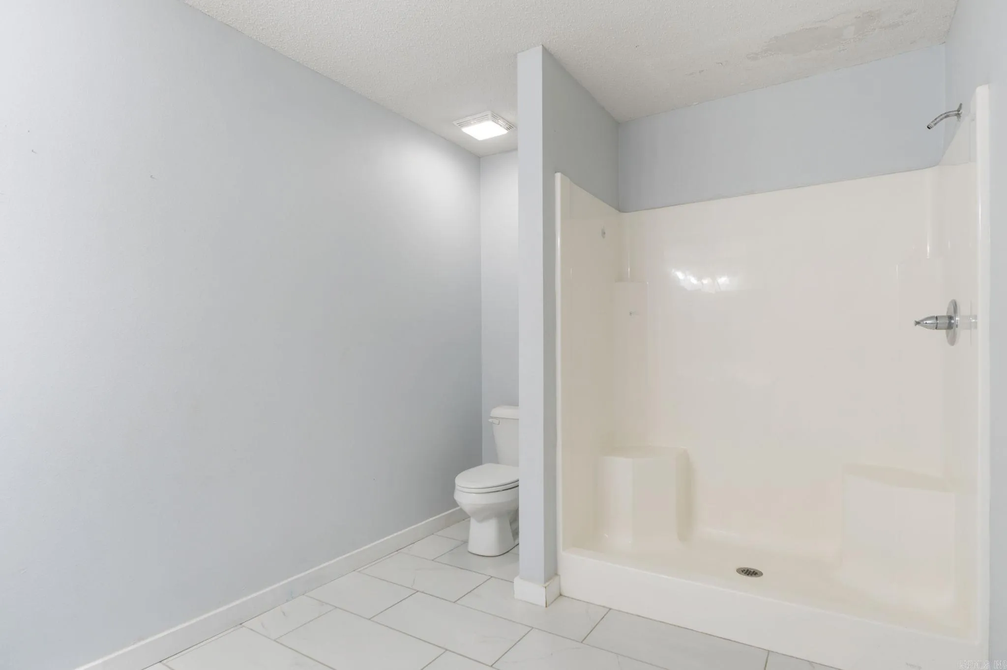 Property at 337  Lamplighter - Image 16