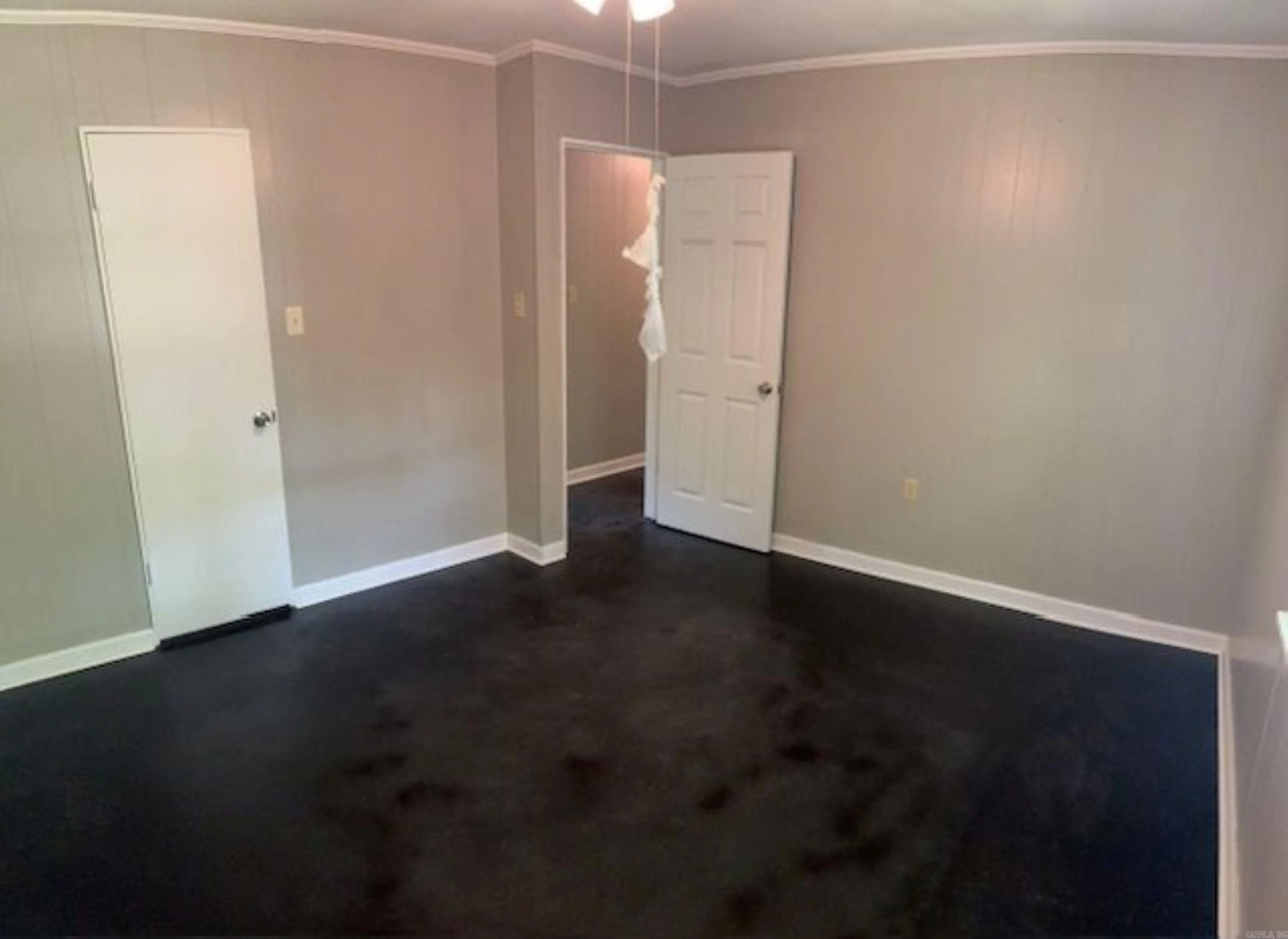 Property at 104  Alan - Image 7