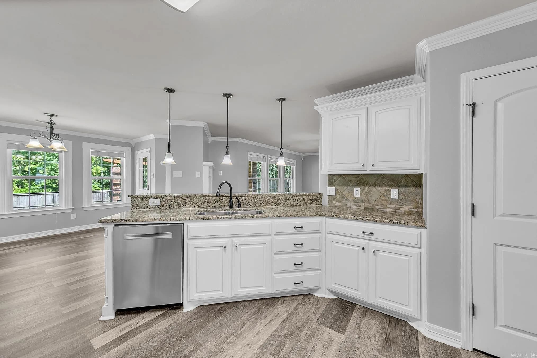 Property at 2358  Lakewood - Image 16