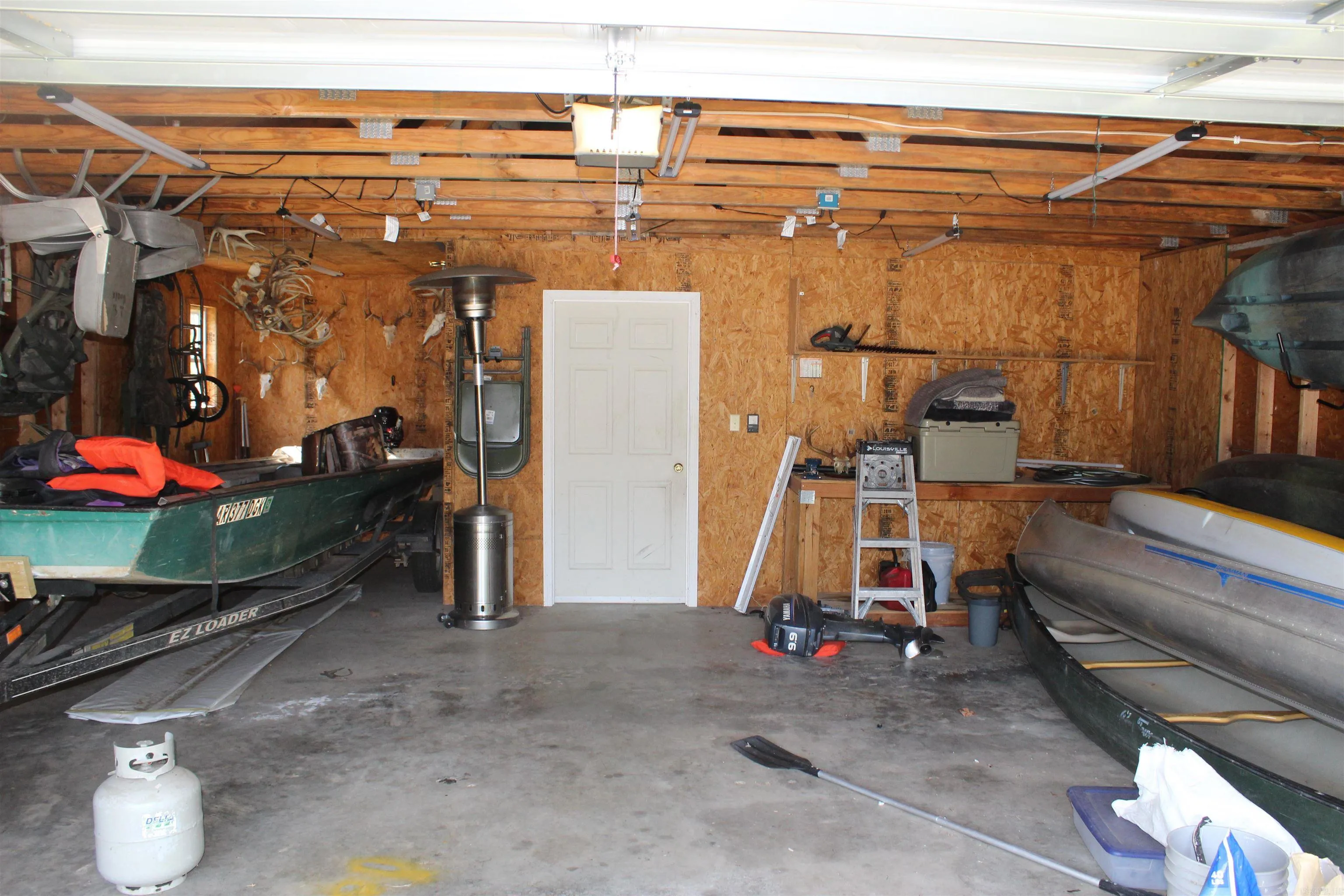 Property at 104  Grand central drive - Image 17