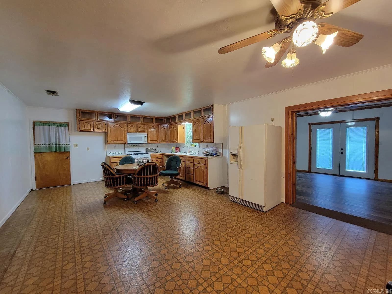 Property at 109 E Pine - Image 4