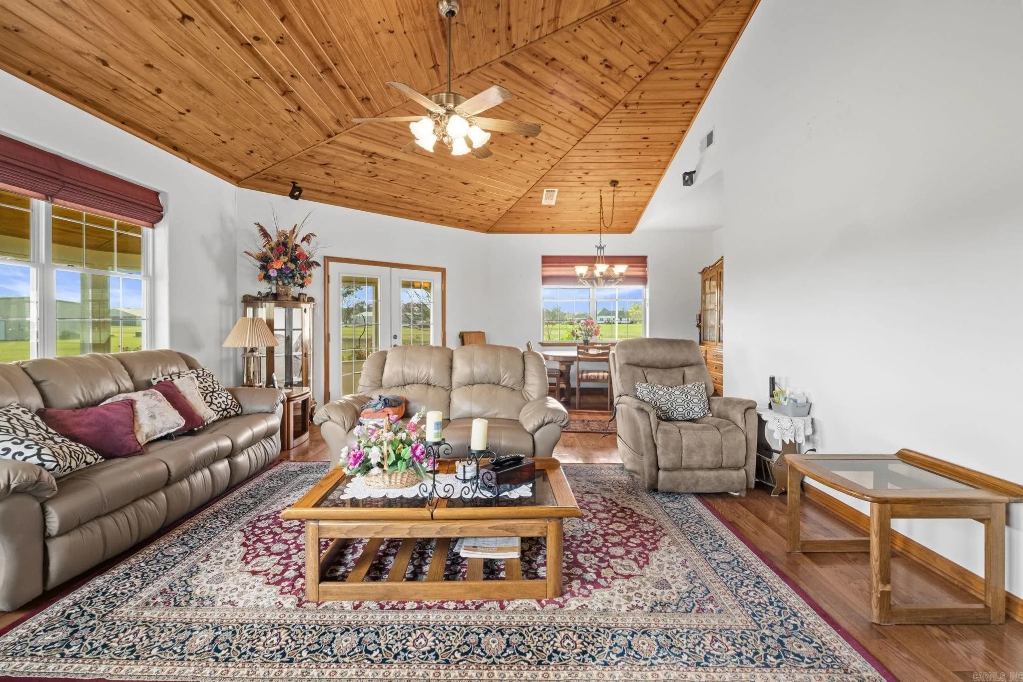 Property at 1325  Lingo - Image 6