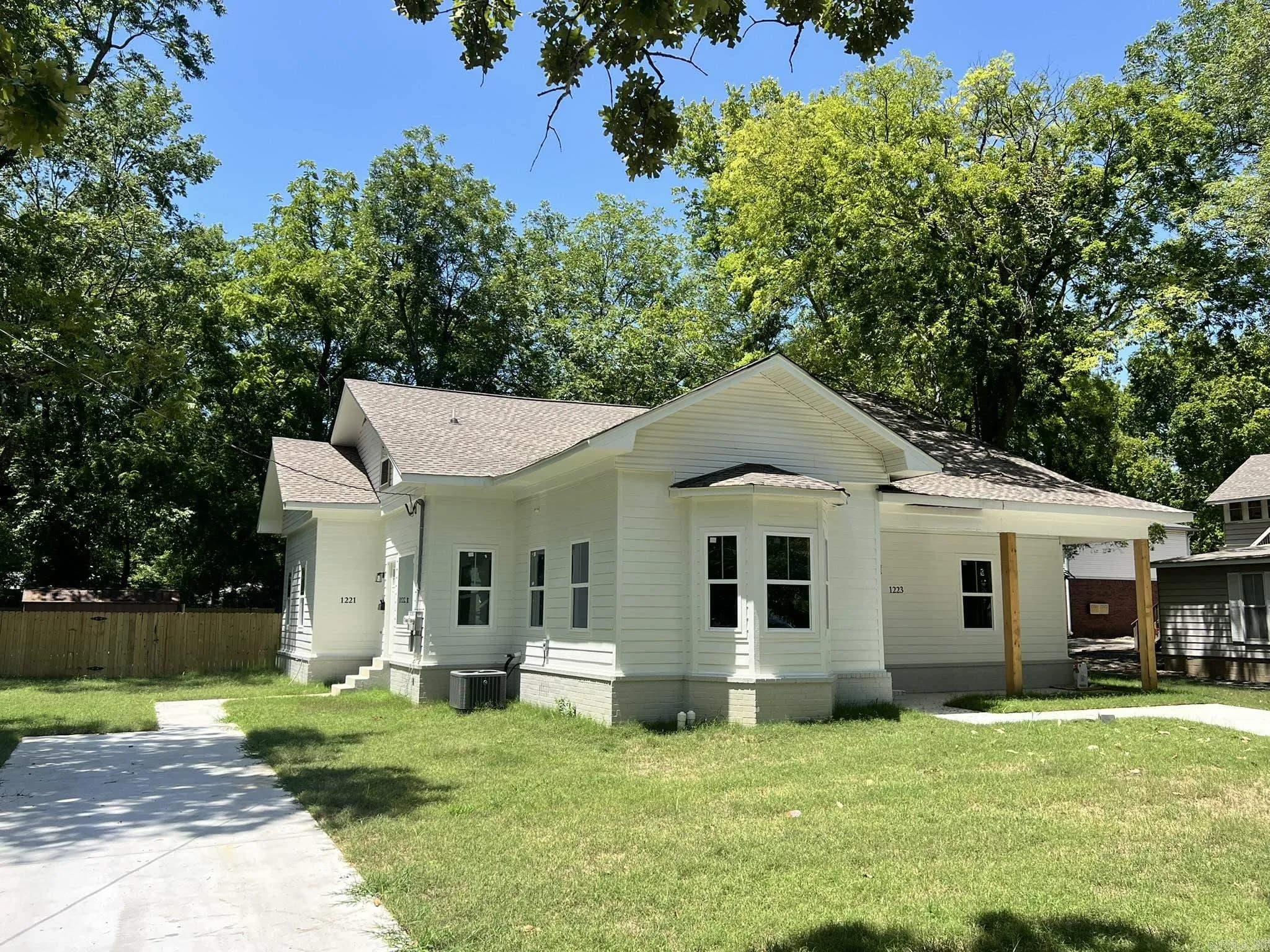Property at 1221 & 1223  Clifton - Image 2