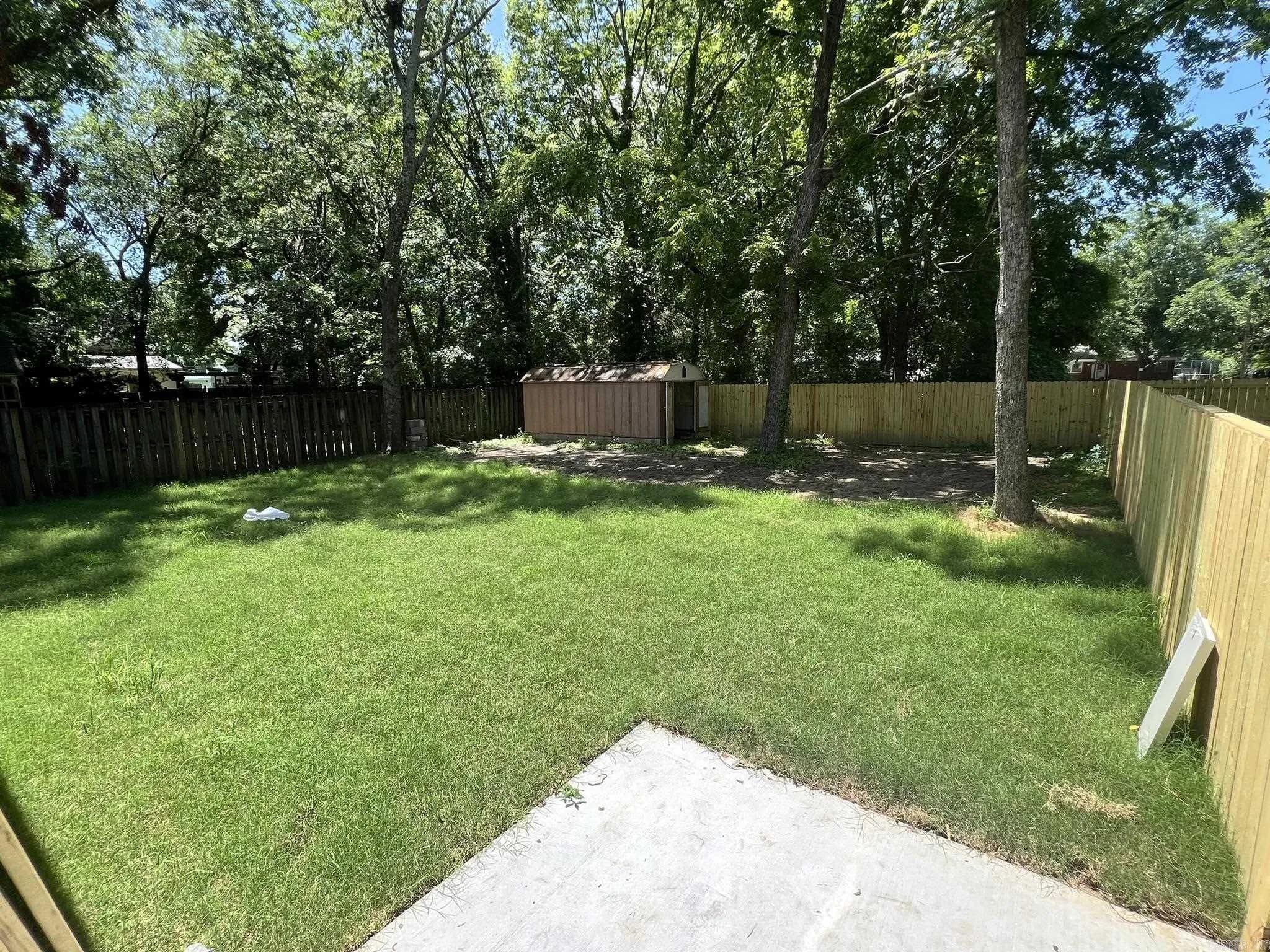 Property at 1221 & 1223  Clifton - Image 15