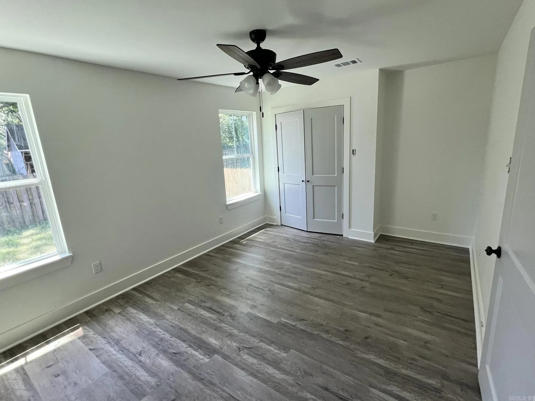 Property at 1221 & 1223  Clifton - Image 11