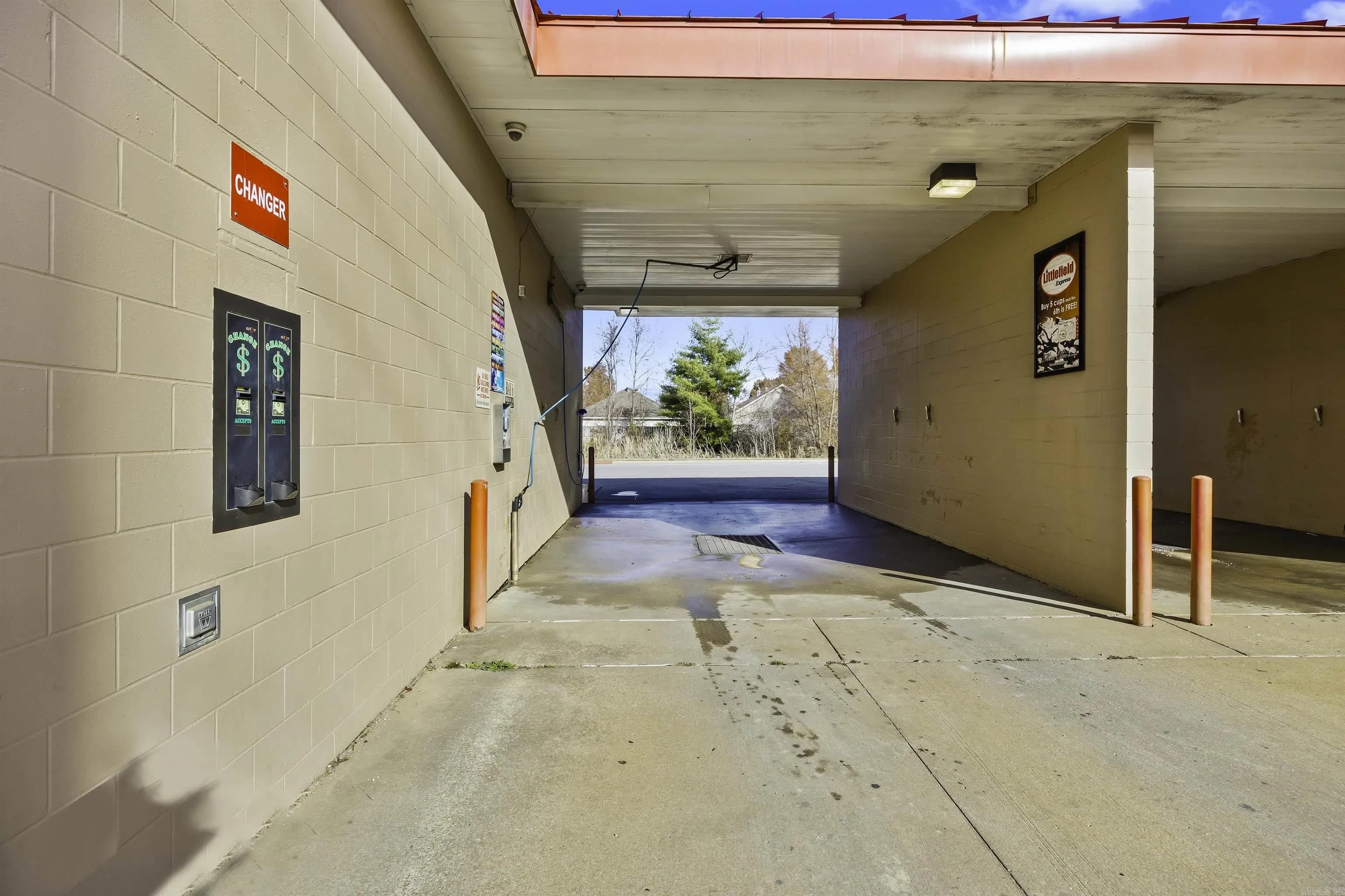 Property at 2410 SW 14th - Image 32