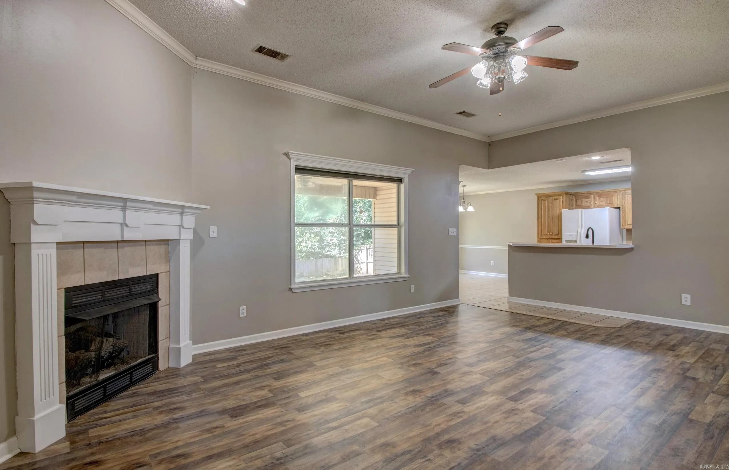 Property at 2411  Shadowcreek - Image 6