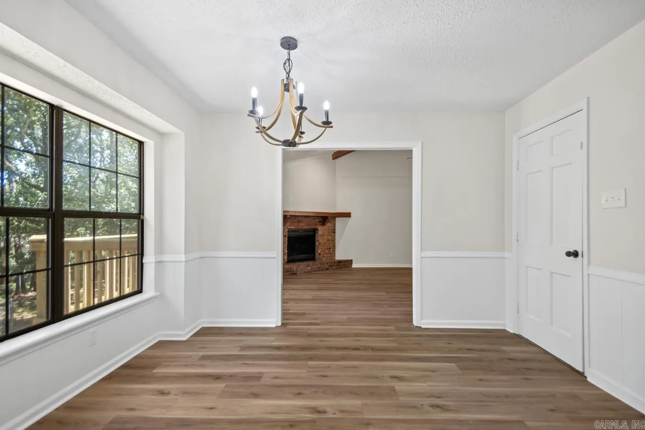 Property at 115  Elwood - Image 8