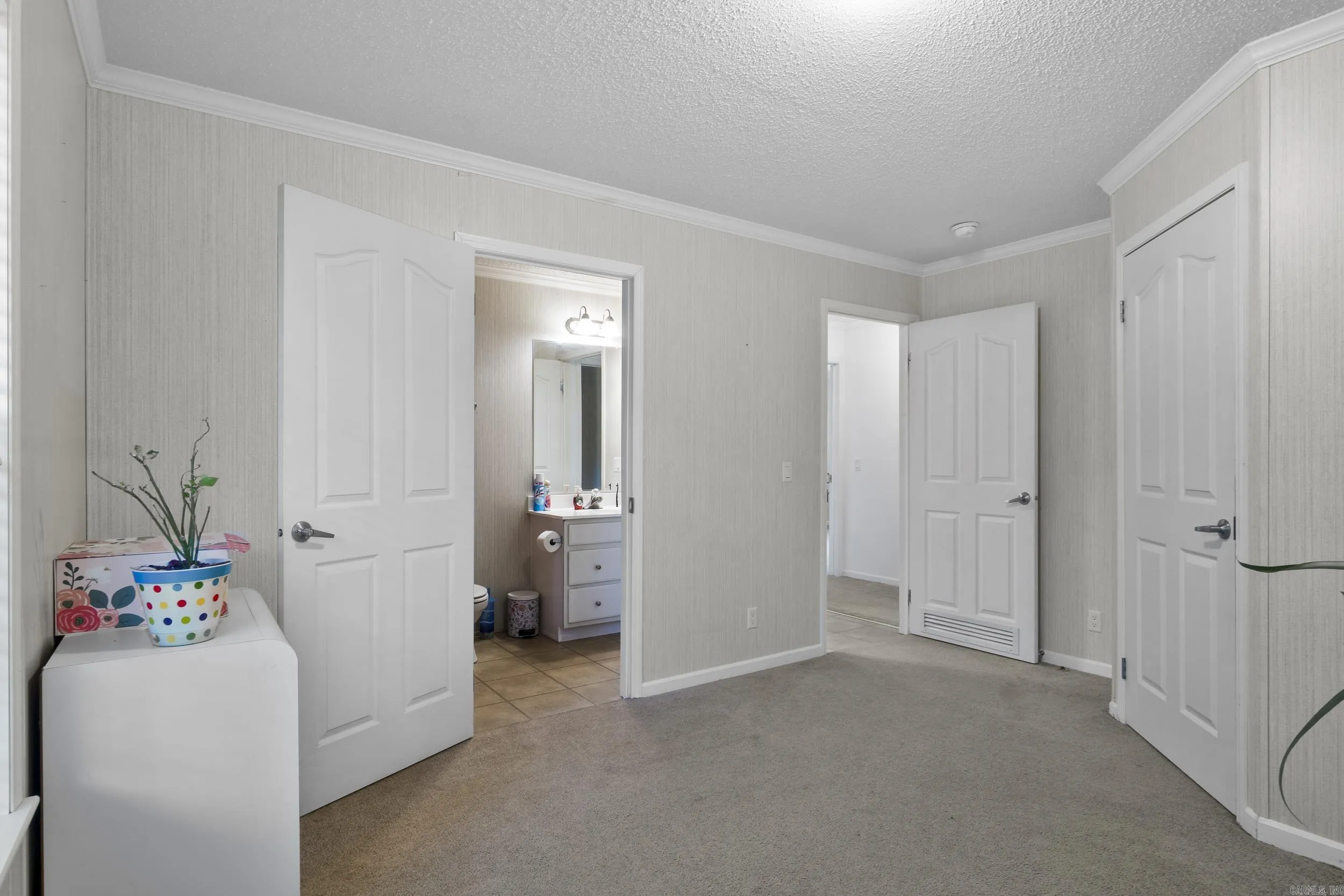 Property at 212 N Smith - Image 34