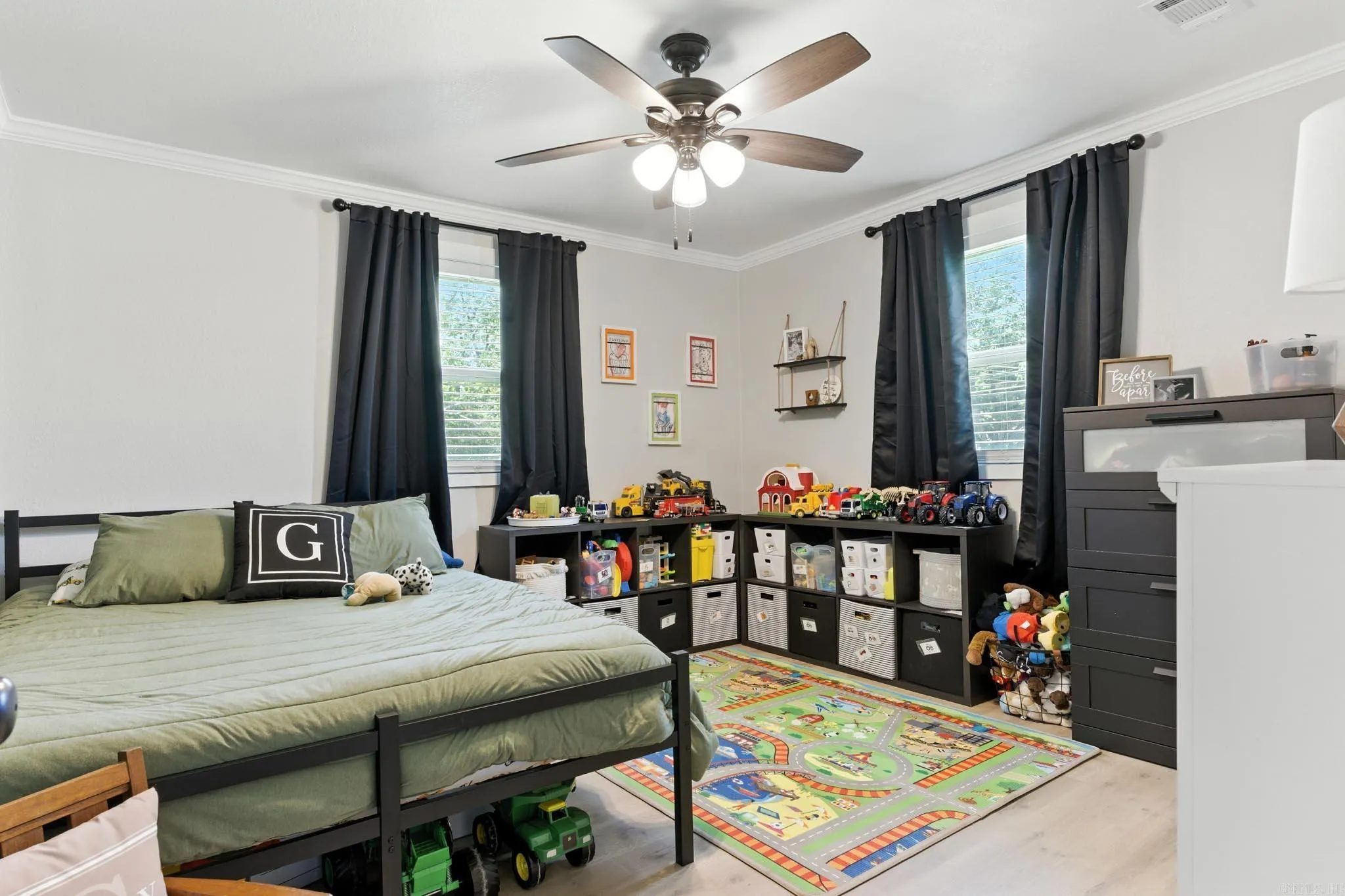 Property at 513 E 3rd st. - Image 22