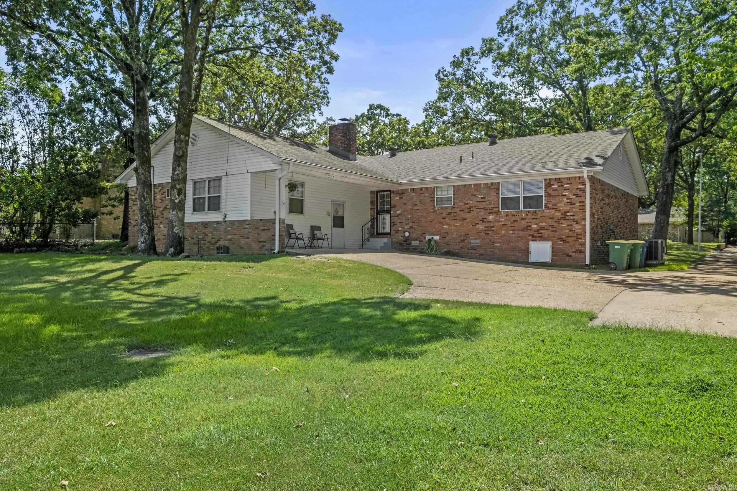 Property at 32  Desoto - Image 99