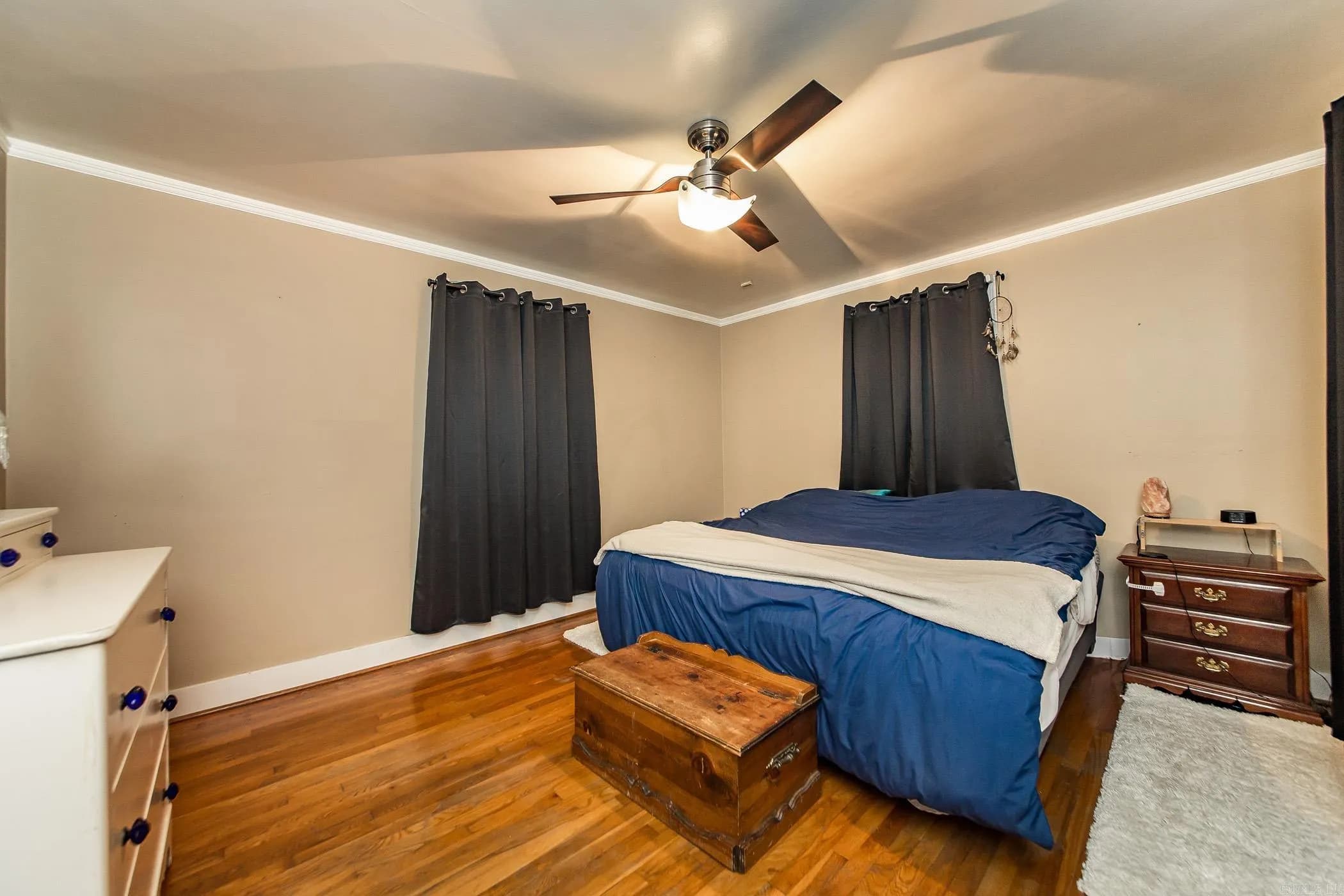 Property at 1100 N Polk - Image 16