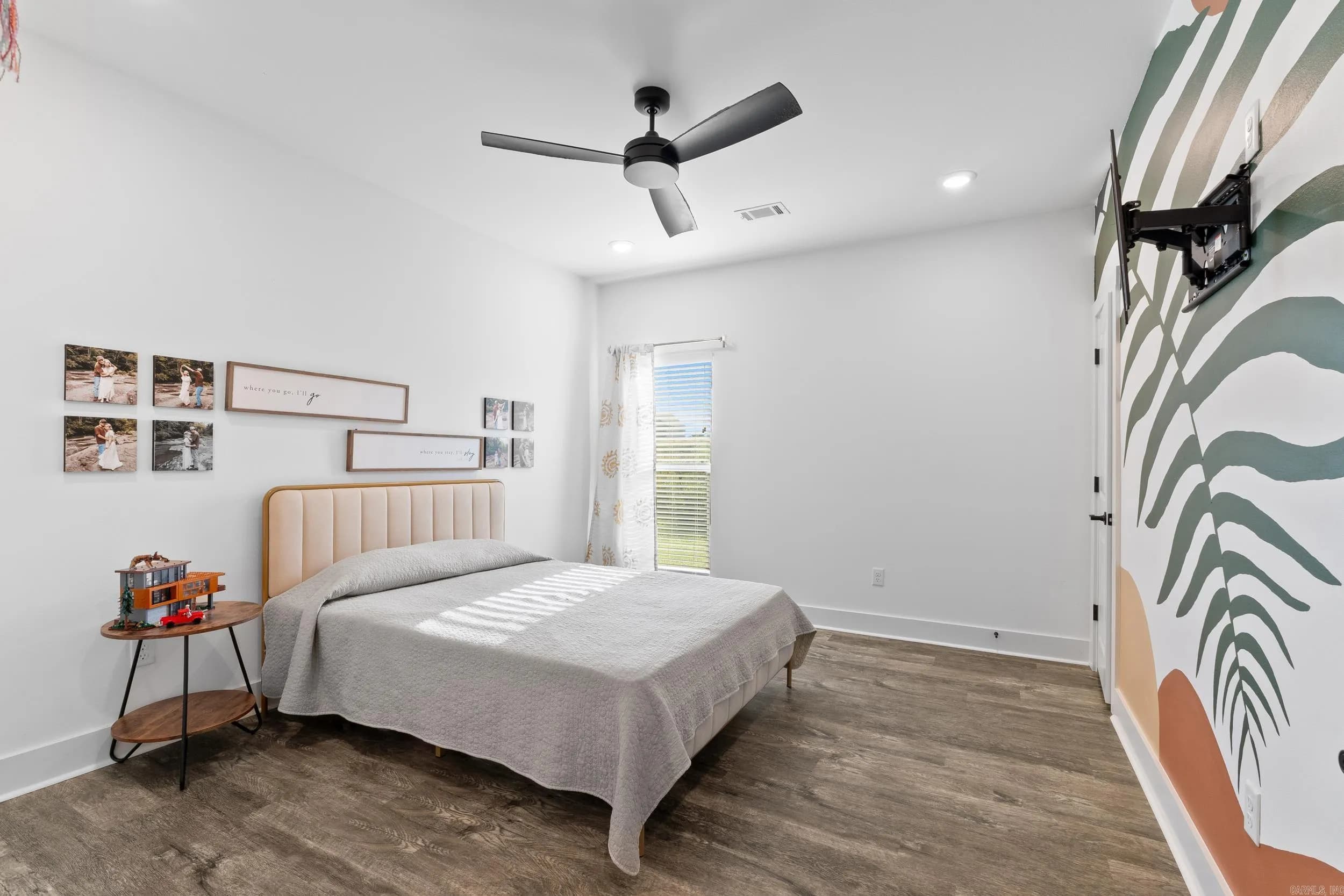 Property at 36  Union - Image 32