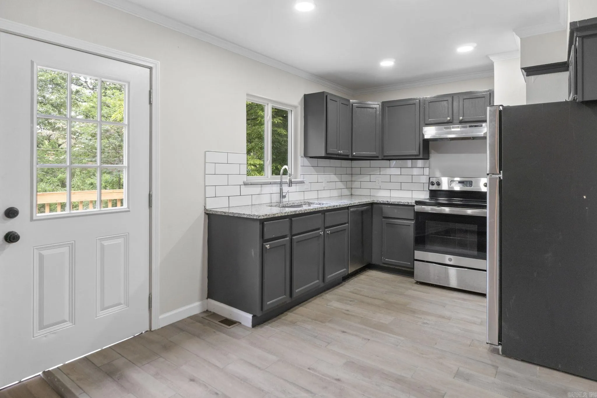 Property at 3619  Maple - Image 10