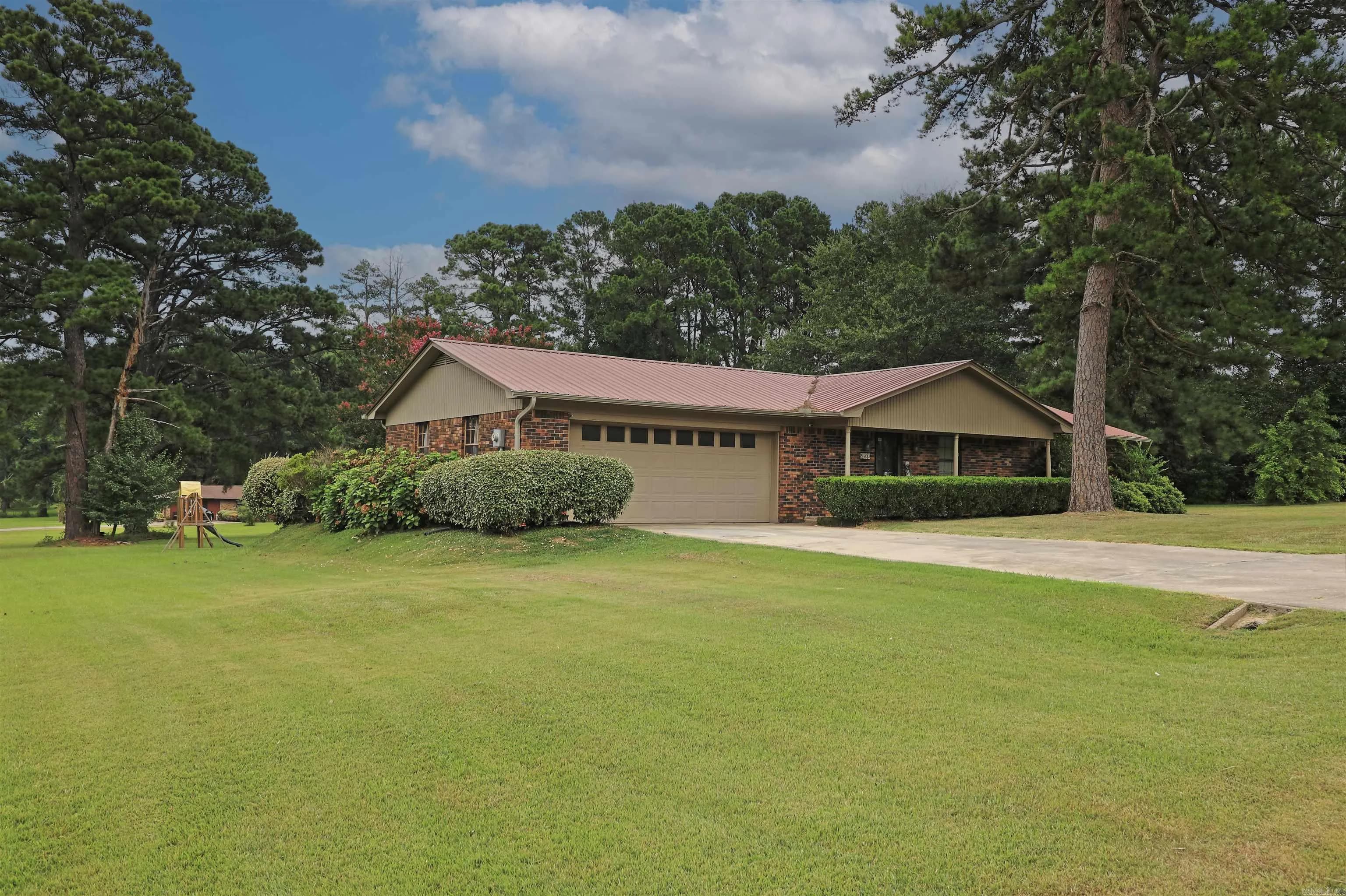 Property at 8403  Victoria drive - Image 2