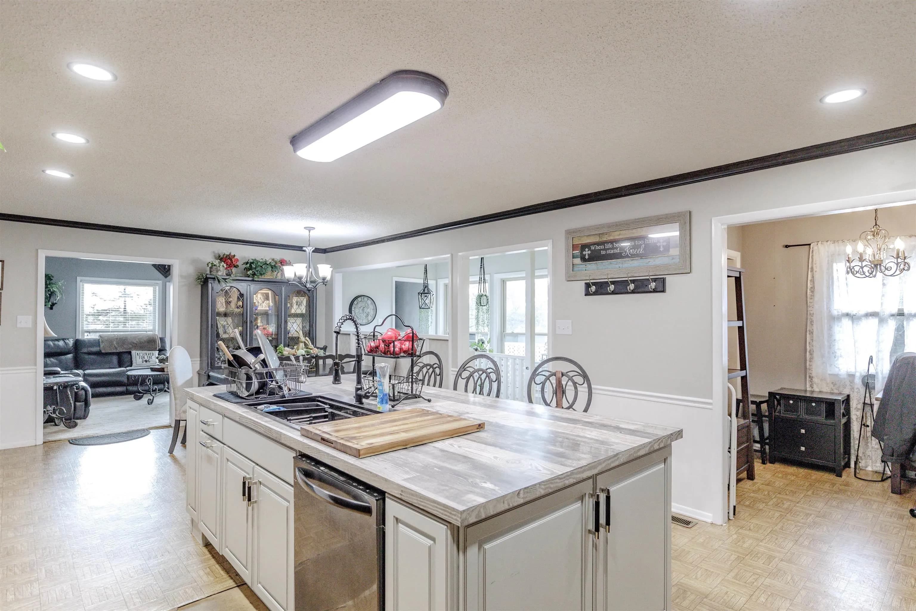 Property at 1717 N Fourche - Image 10